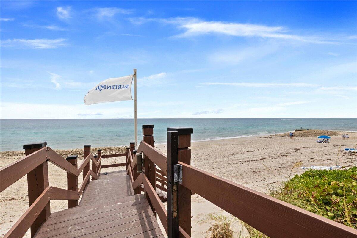 Foto de propiedad en 4100 N Ocean Drive 803, Singer Island, FL 33404 Singer Island con MLS# 
