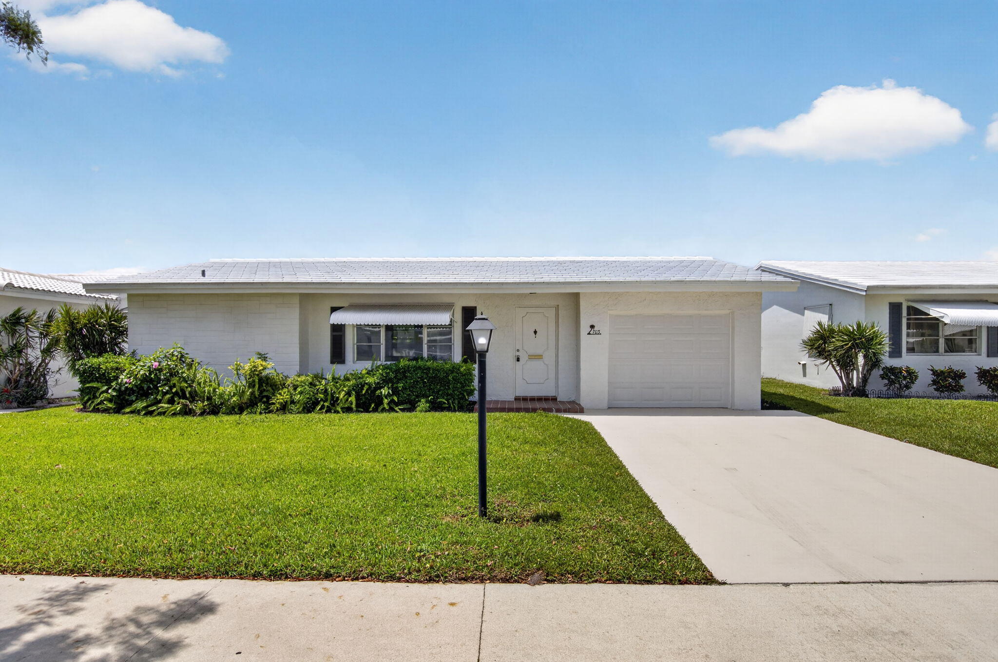 Foto de propiedad en 703 SW 18th Street, Boynton Beach, FL 33426 Boynton Beach con MLS# 