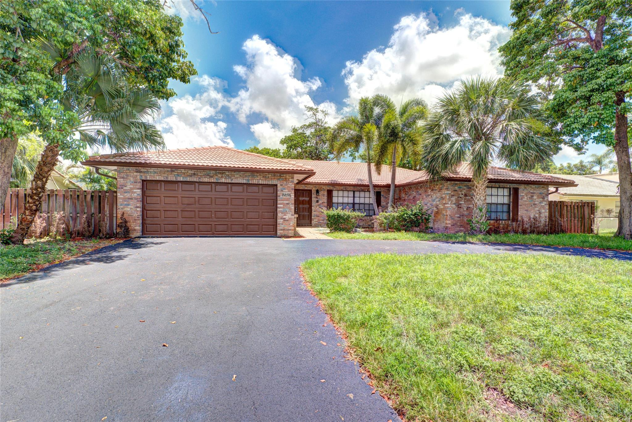 Alquilada 8859 NW 3rd Court, Coral Springs, FL 33071, Coral Springs, FL 33071