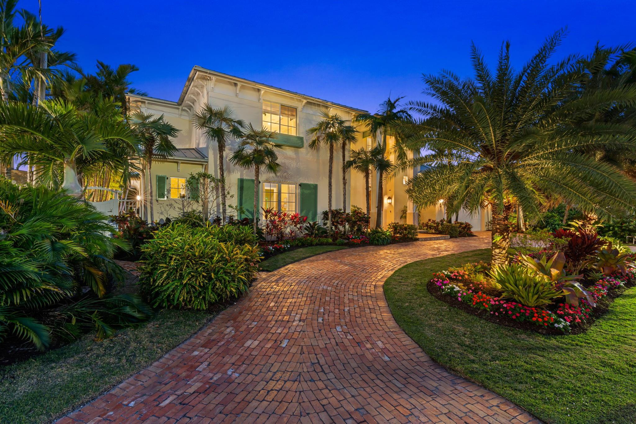 Foto de propiedad en 2870 NE 24th Place, Fort Lauderdale, FL 33305 Fort Lauderdale con MLS# 