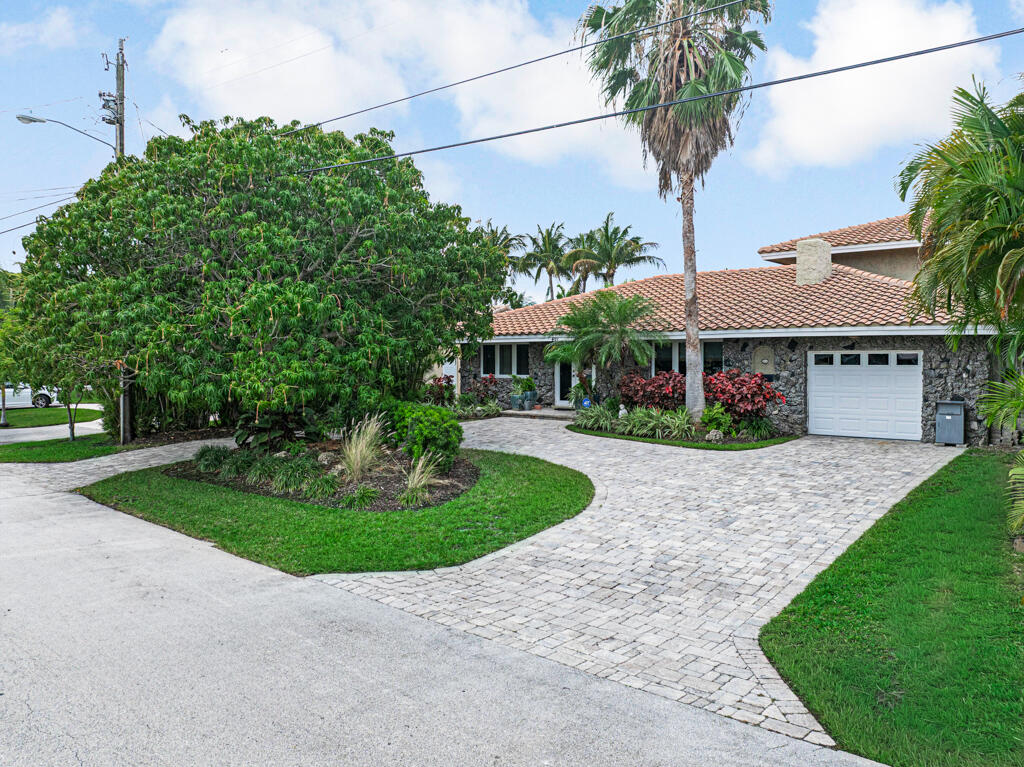 Foto de propiedad en 491 SE 16th Avenue, Pompano Beach, FL 33060 Pompano Beach con MLS# 