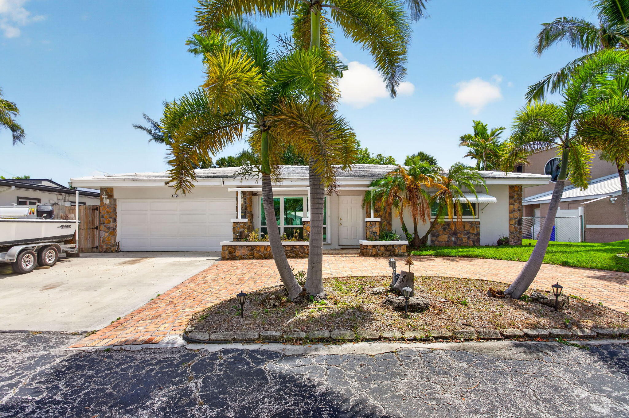 Foto de propiedad en 420 SE 14th Avenue, Pompano Beach, FL 33060 Pompano Beach con MLS# 