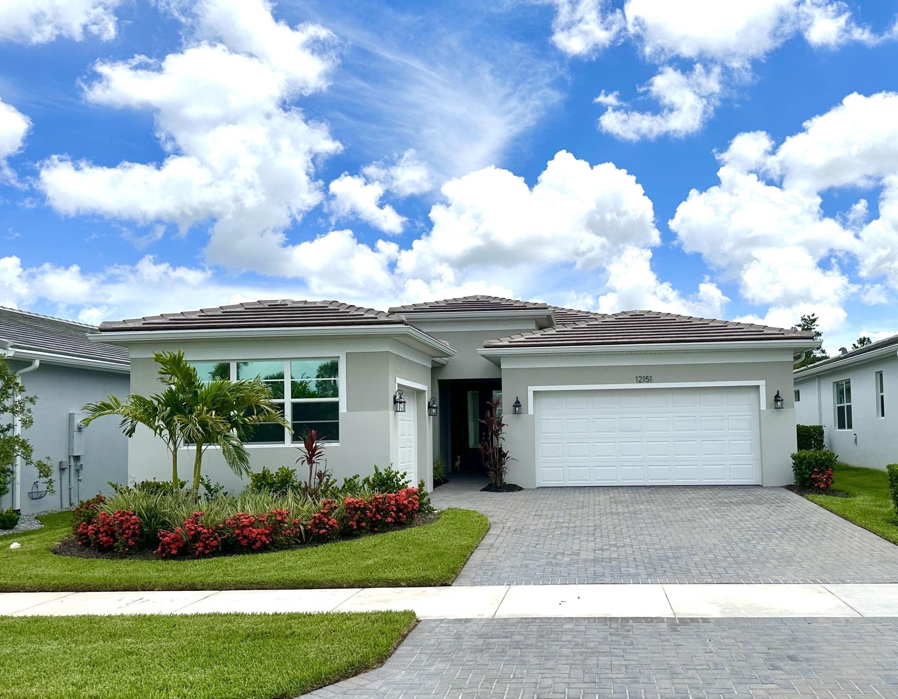 Foto de propiedad en 12151 SW Ameresque Way, Port St. Lucie, FL 34987 Port St. Lucie con MLS# 