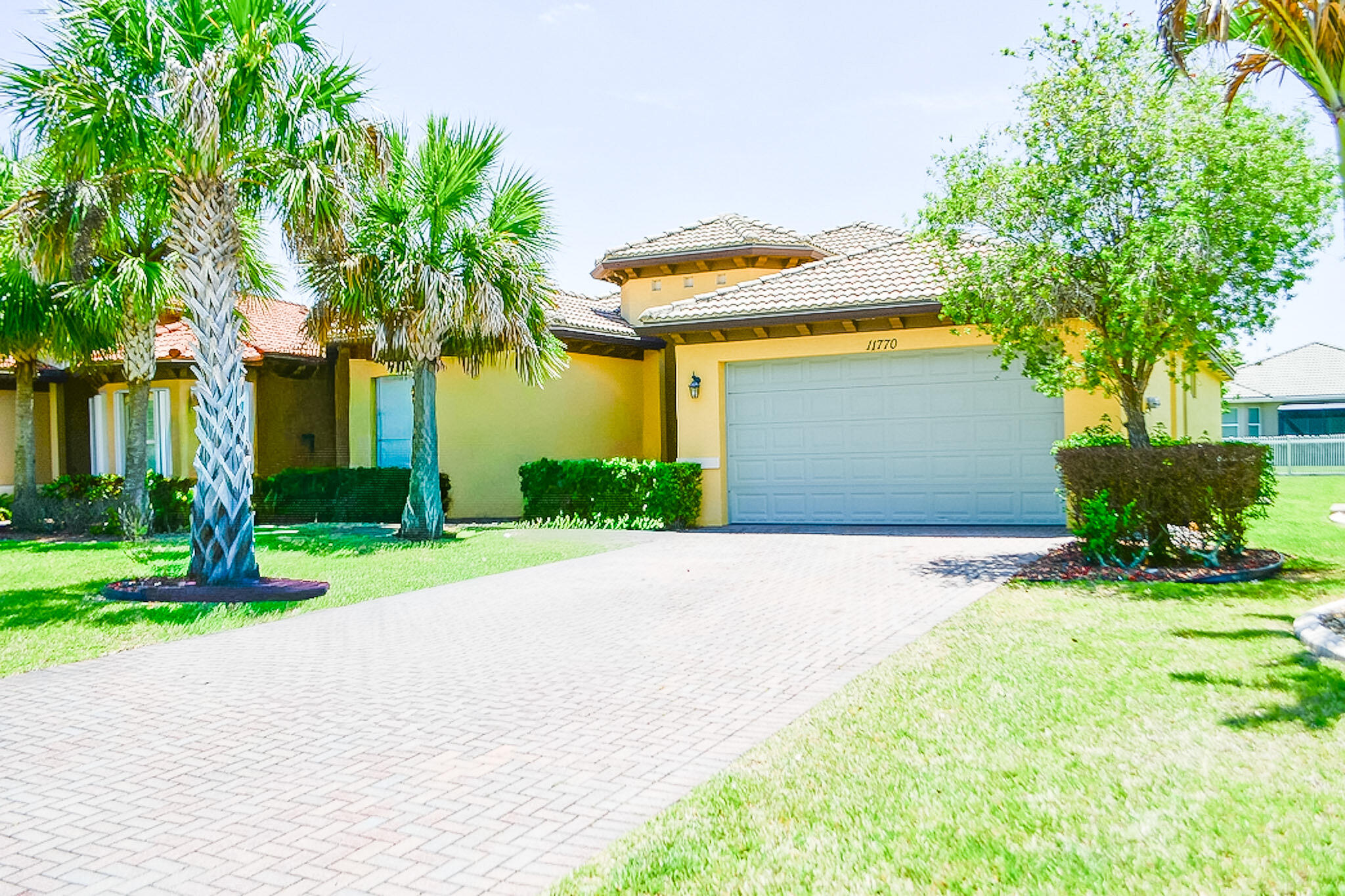 Foto de propiedad en 11770 SW Crestwood Circle, Port St. Lucie, FL 34987 Port St. Lucie con MLS# 