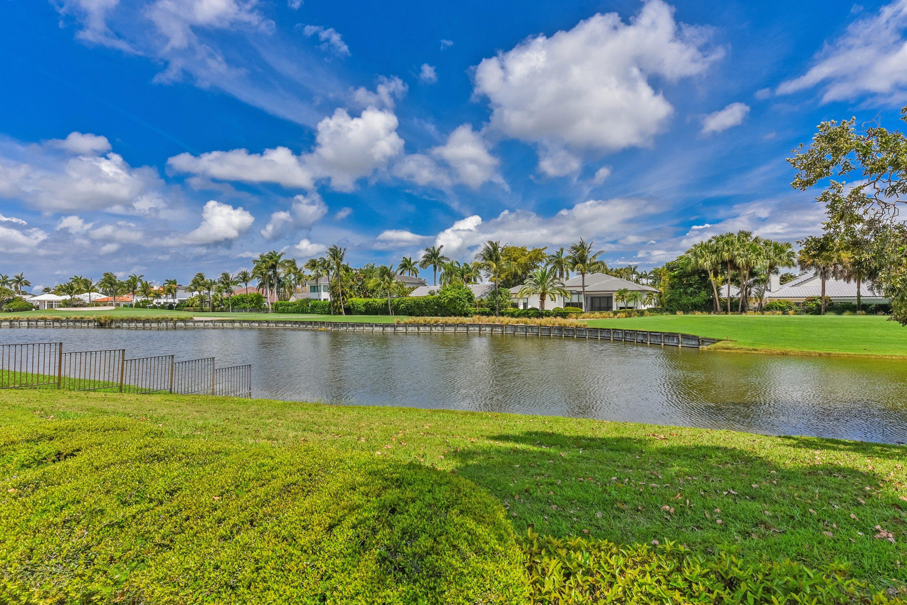 Foto de propiedad en 17974 Foxborough Lane, Boca Raton, FL 33496 Boca Raton con MLS# 