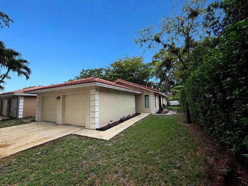 Foto de propiedad en 1512 NW 93rd Terrace, Coral Springs, FL 33071 Coral Springs con MLS# 