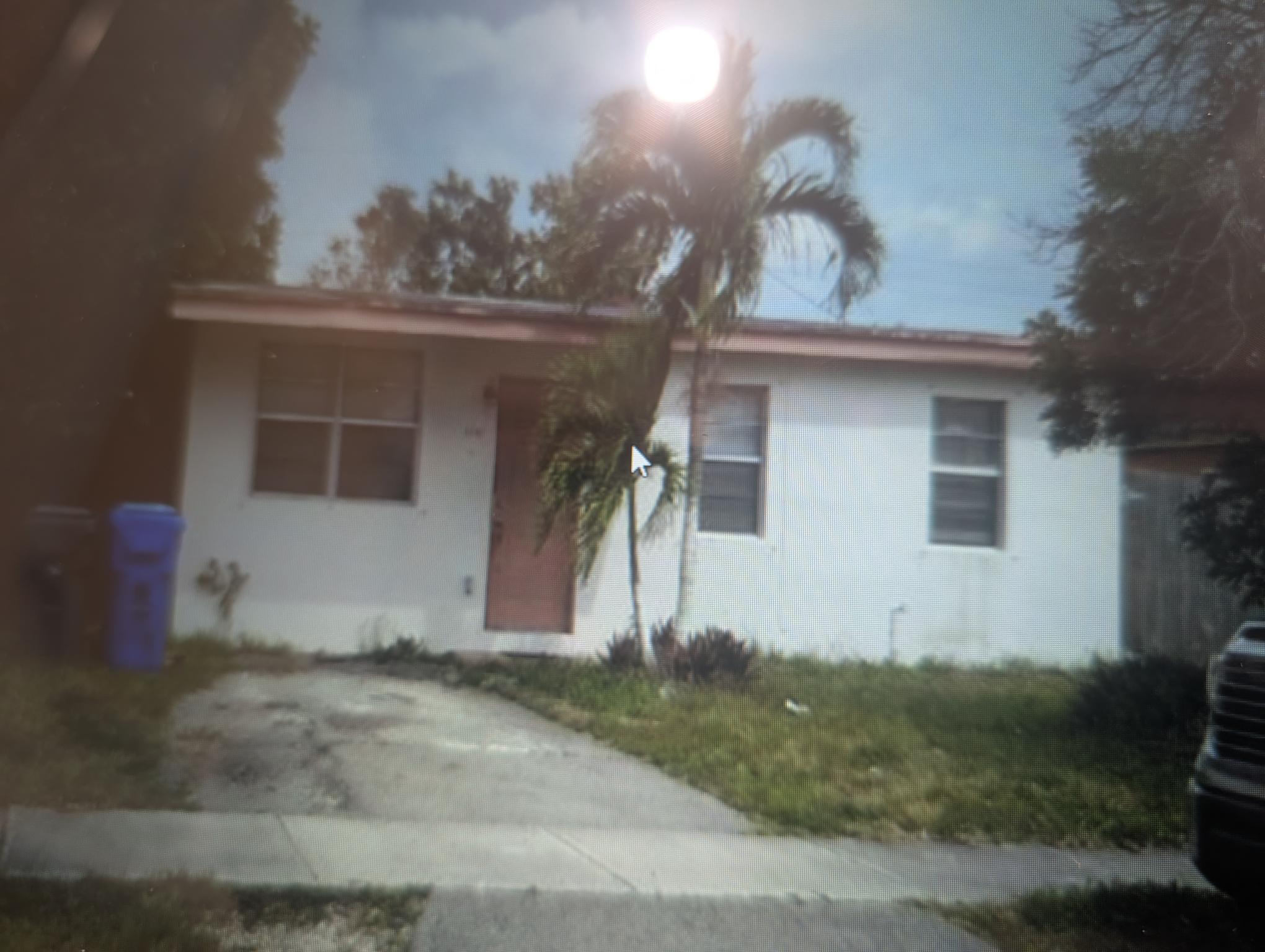 Foto de propiedad en 3751 SW 46th Avenue, West Park, FL 33023 West Park con MLS# 
