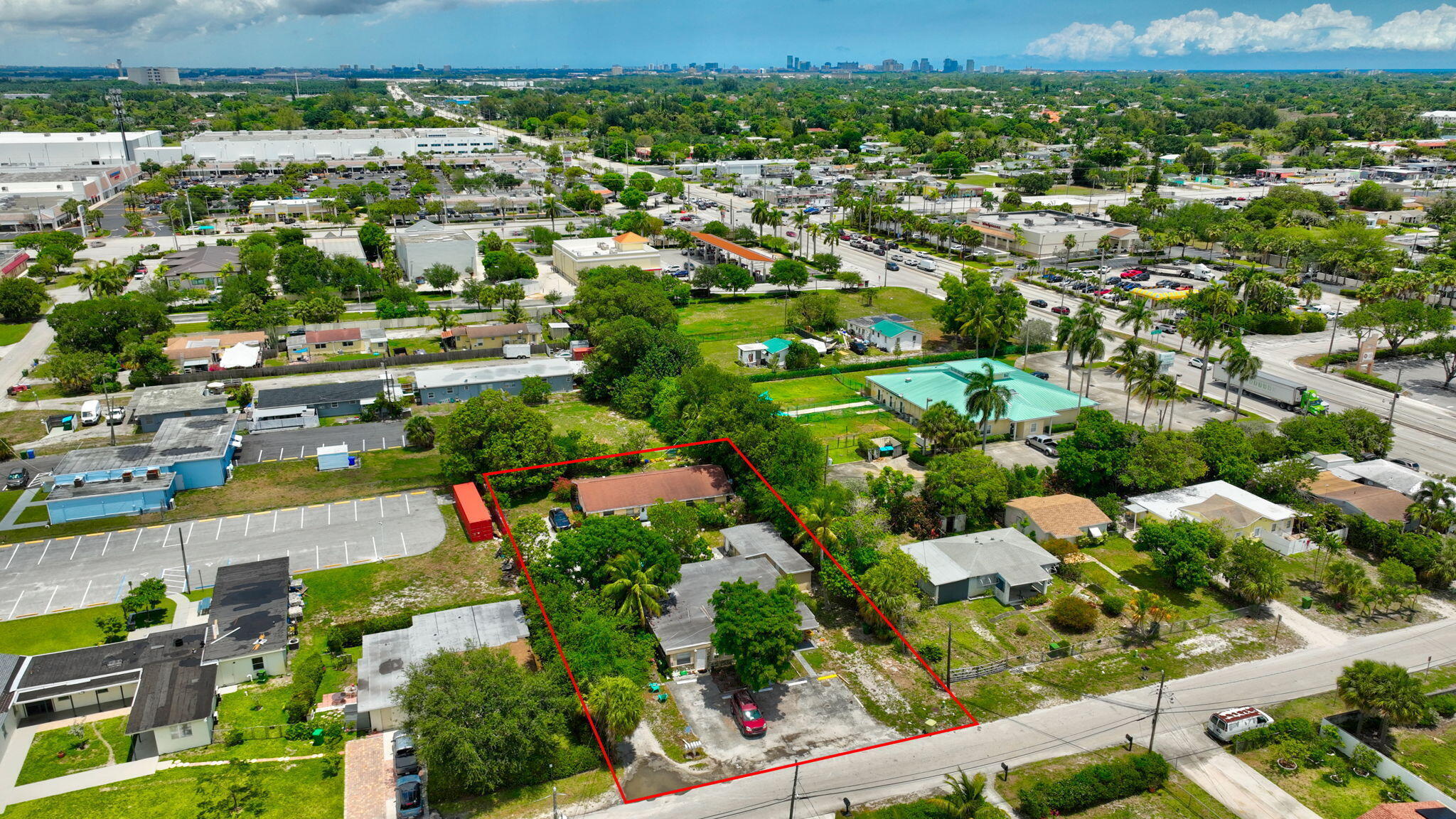 Foto de propiedad en 3063 Floweva Street A, West Palm Beach, FL 33406 West Palm Beach con MLS# 