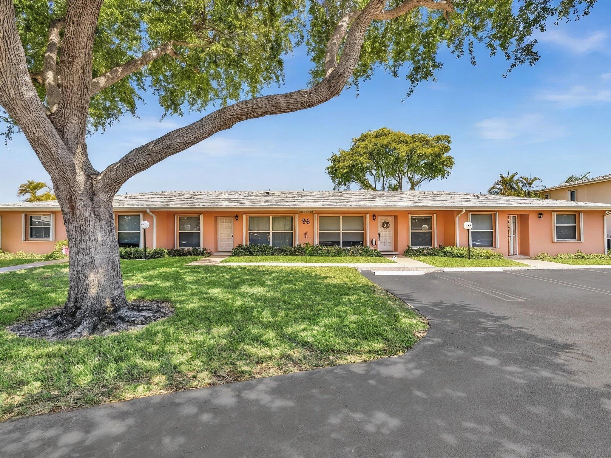 Foto de propiedad en 1610 NW 18th Avenue 96d, Delray Beach, FL 33445 Delray Beach con MLS# 