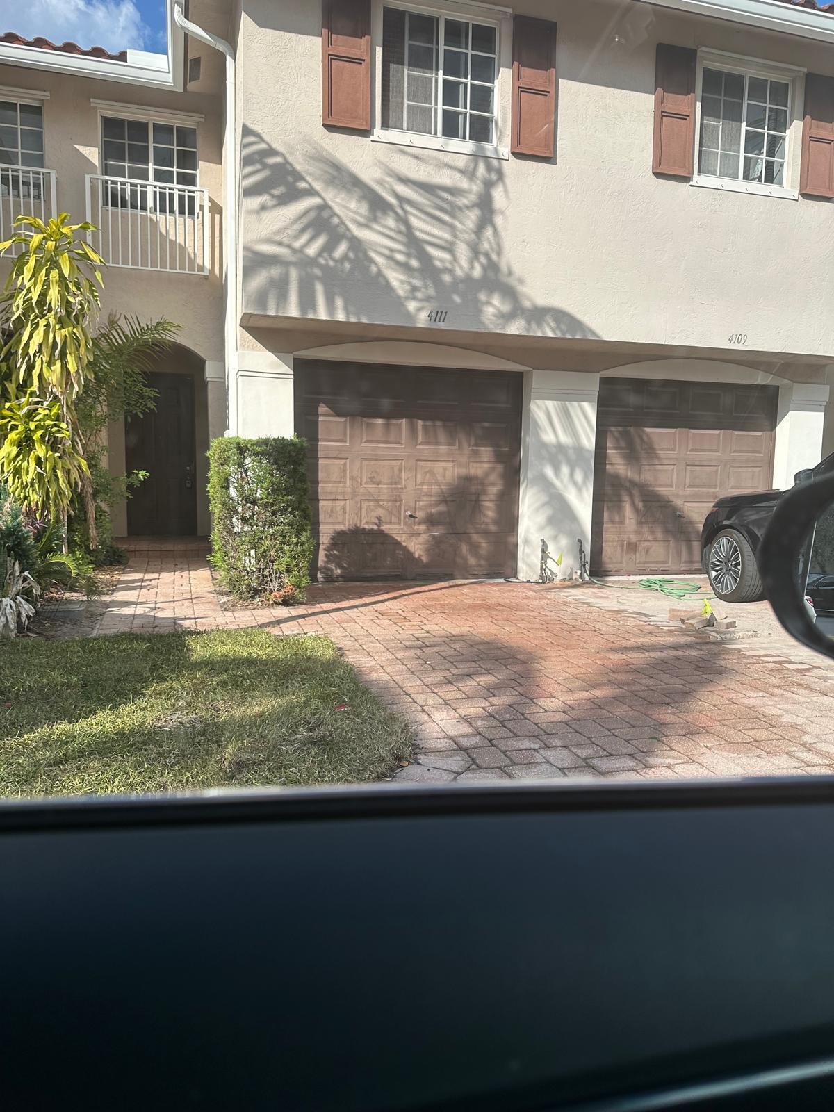 Foto de propiedad en 4111 Napoli Lake Drive, West Palm Beach, FL 33410 West Palm Beach con MLS# 