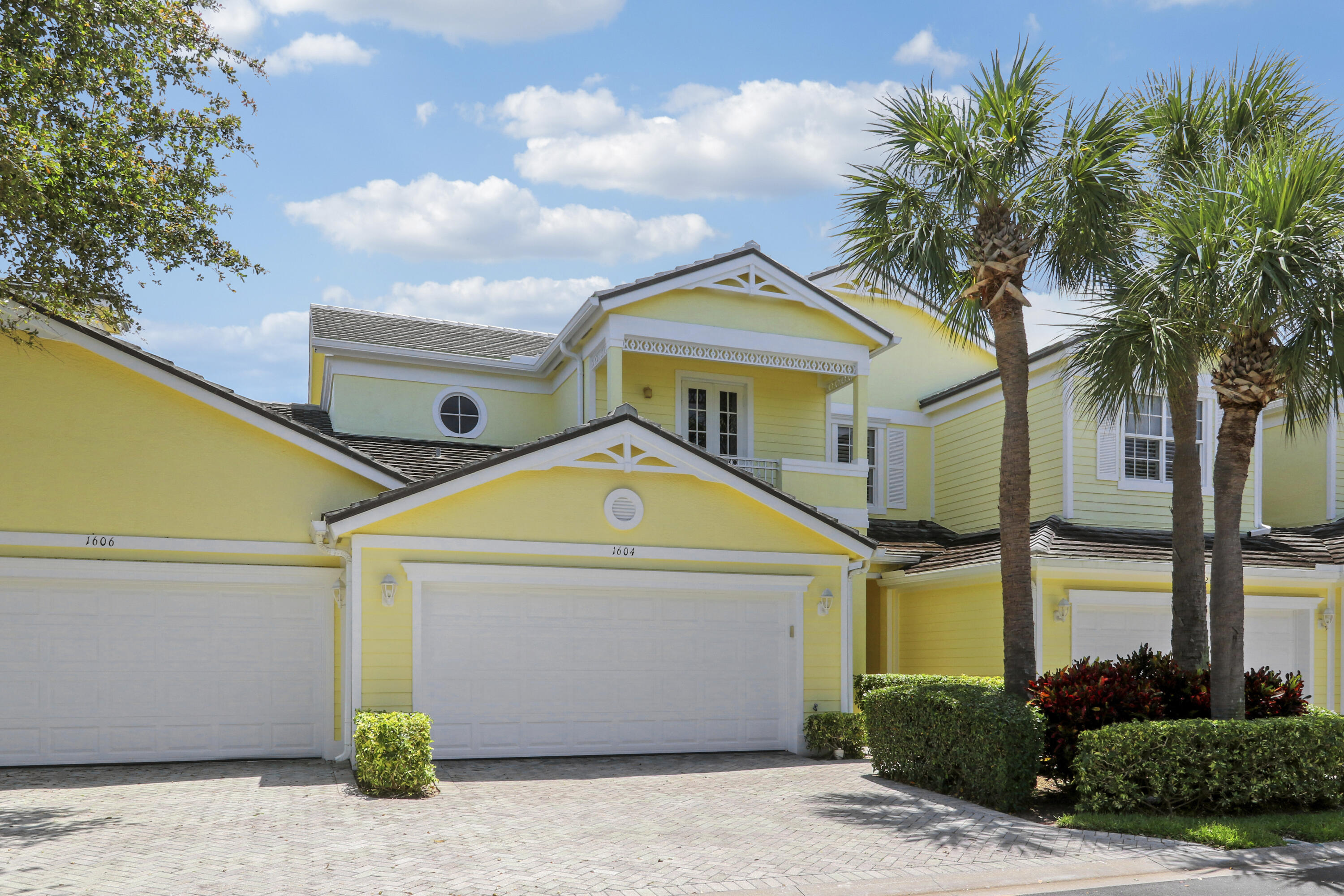 Foto de propiedad en 1604 Mariner Bay Boulevard, Hutchinson Island, FL 34949 Hutchinson Island con MLS# 