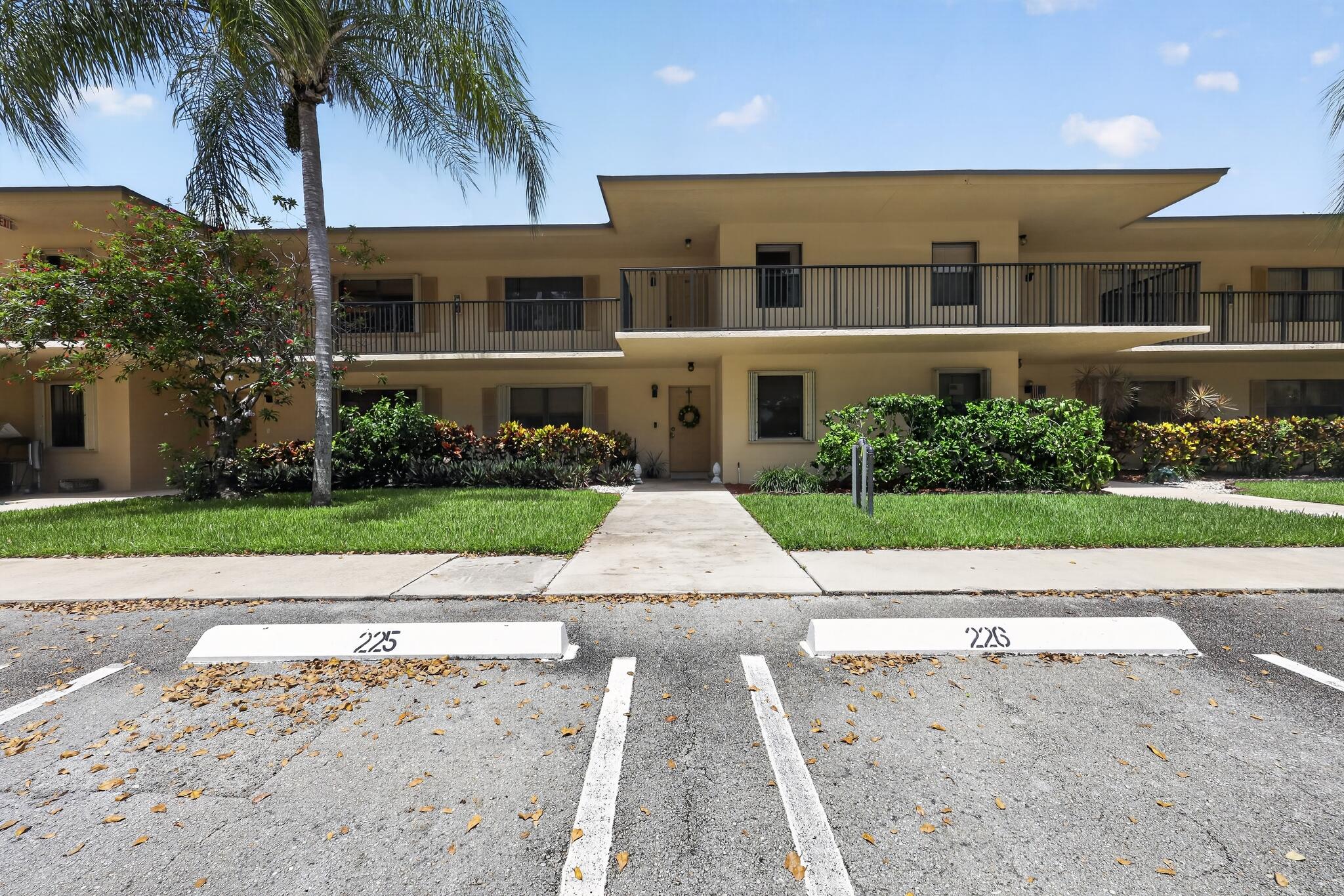 Foto de propiedad en 2898 SW 22nd Circle 231c, Delray Beach, FL 33445 Delray Beach con MLS# 
