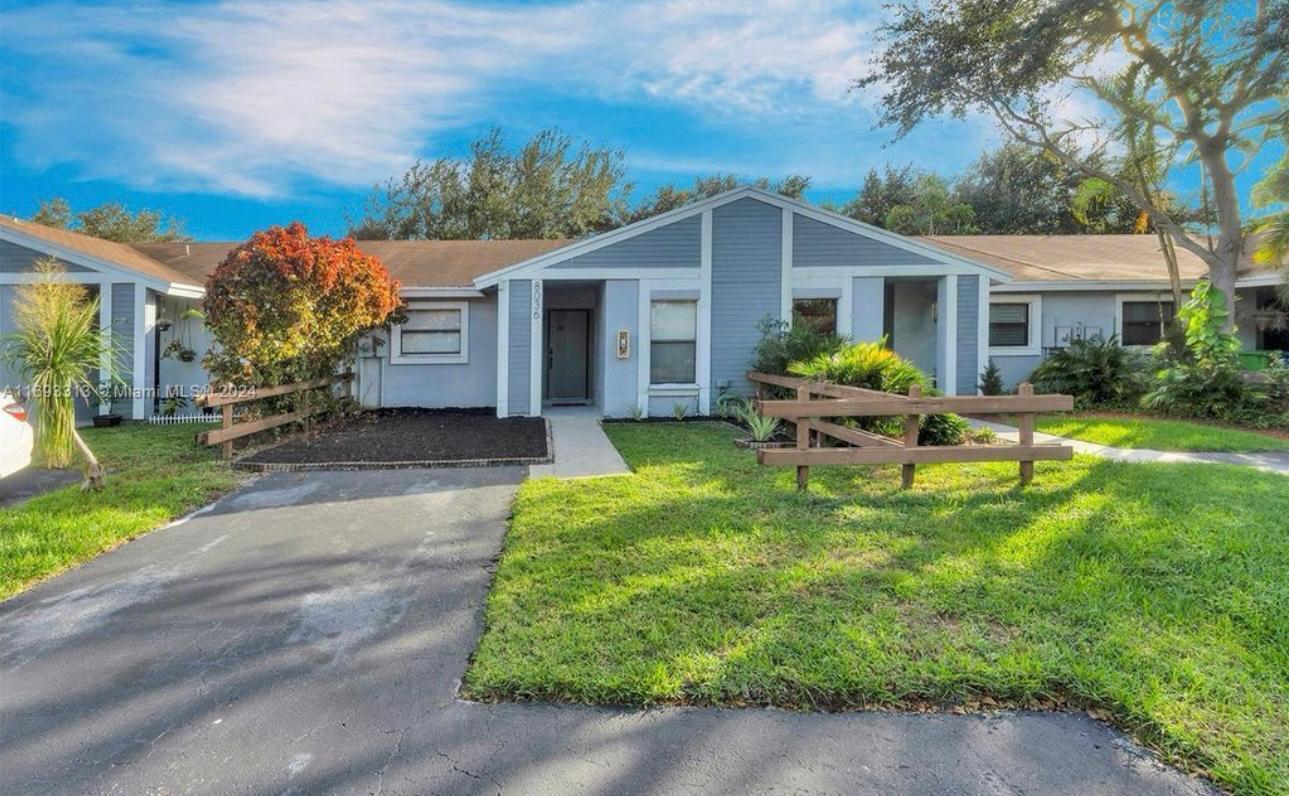 Alquilada 8036 NW 41st Court, Sunrise, FL 33351, Sunrise, FL 33351