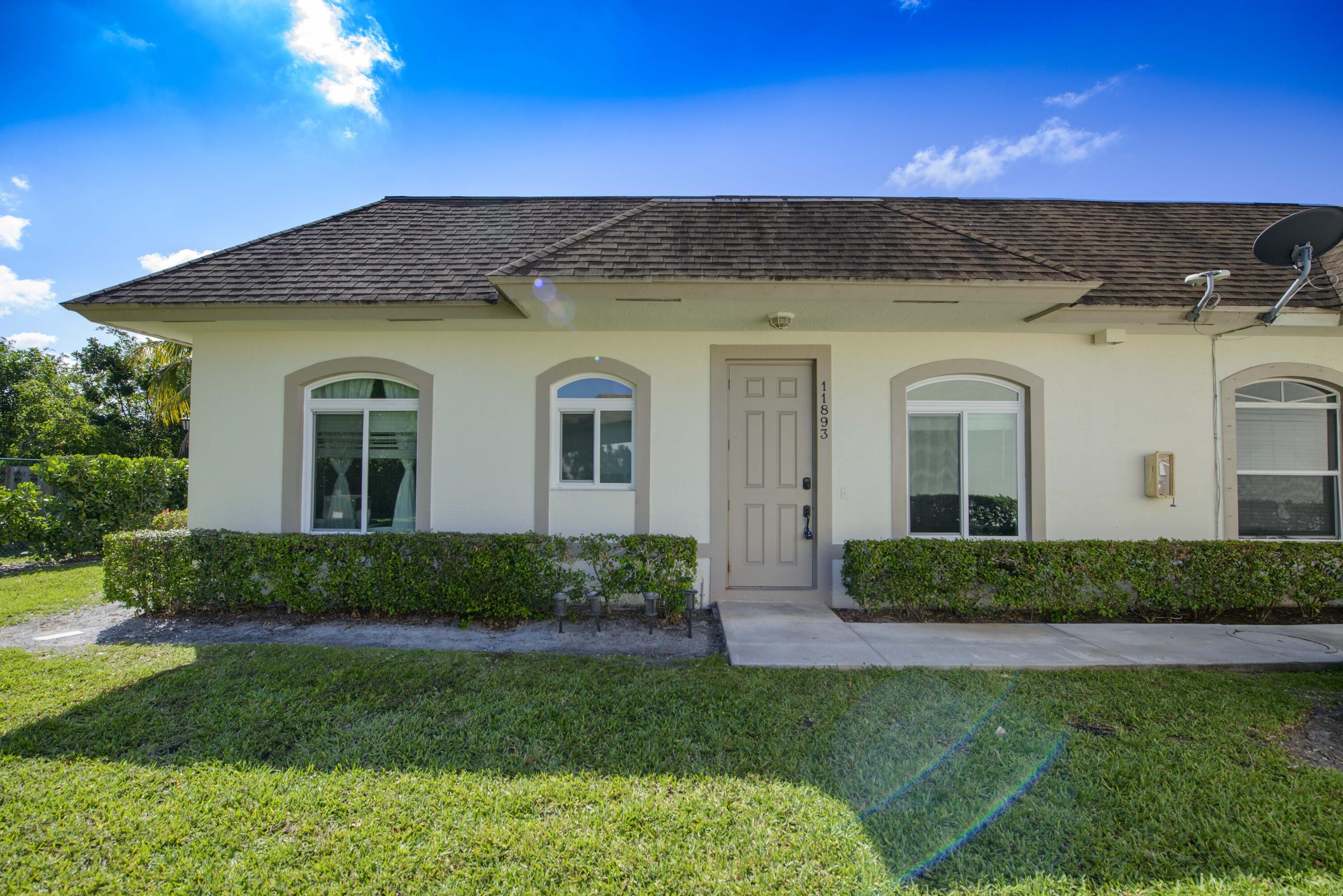 Foto de propiedad en 11893 Sturbridge Lane, Wellington, FL 33414 Wellington con MLS# 