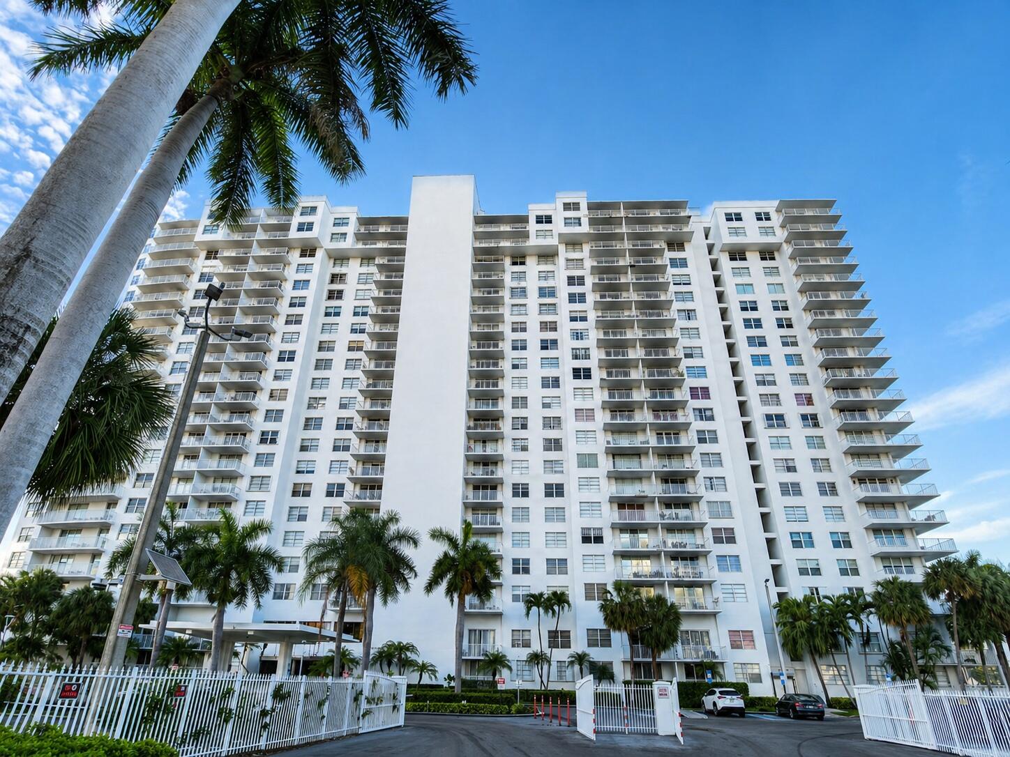 Foto de propiedad en 2801 NE 183rd Street Unit 1502w, Aventura, FL 33160 Aventura con MLS# 