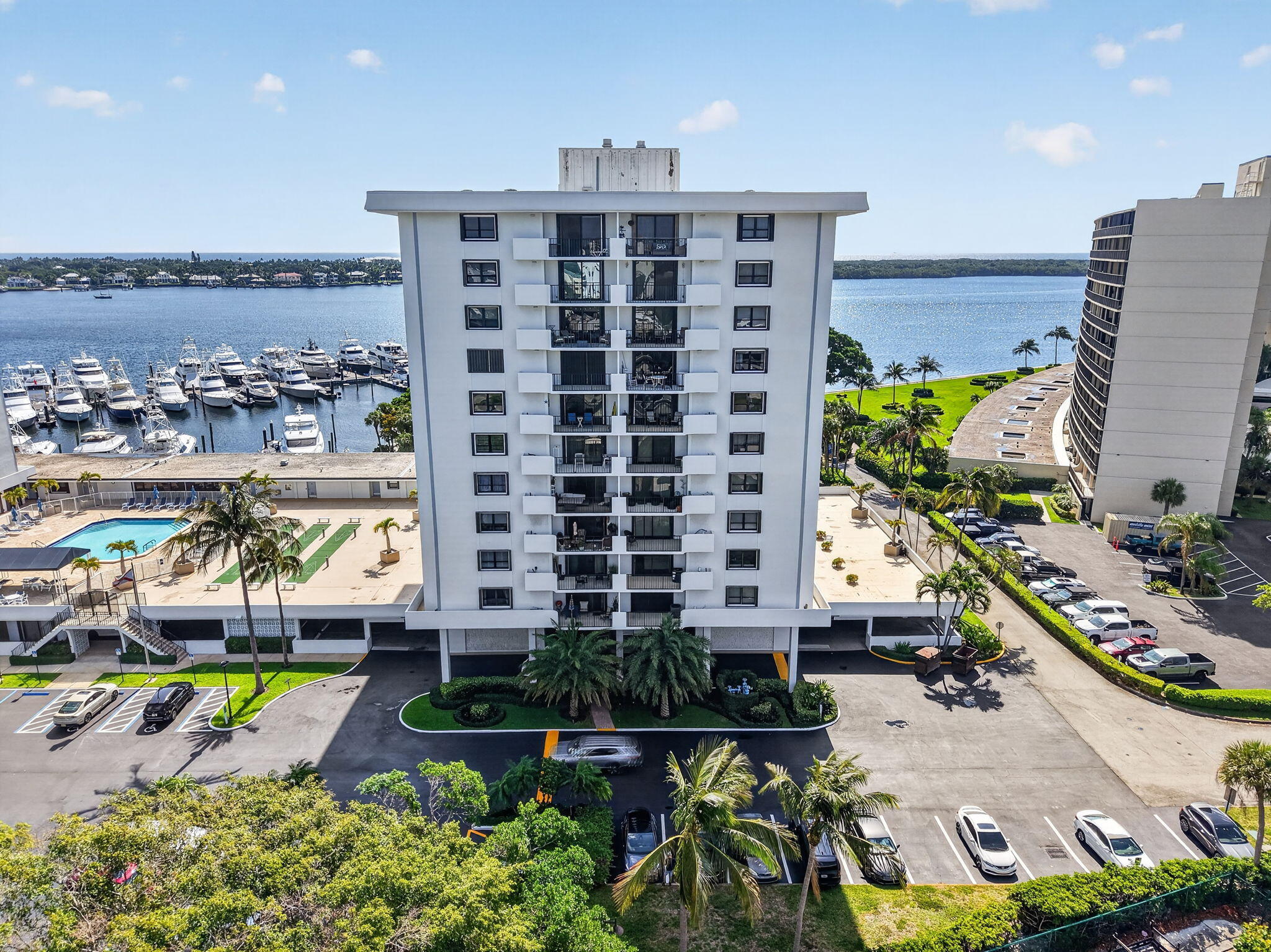 Foto de propiedad en 1200 Marine Way Bd2, North Palm Beach, FL 33408 North Palm Beach con MLS# 