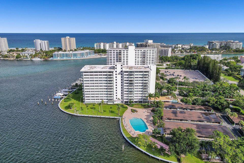 Foto de propiedad en 701 E Camino Real 4b, Boca Raton, FL 33432 Boca Raton con MLS# 