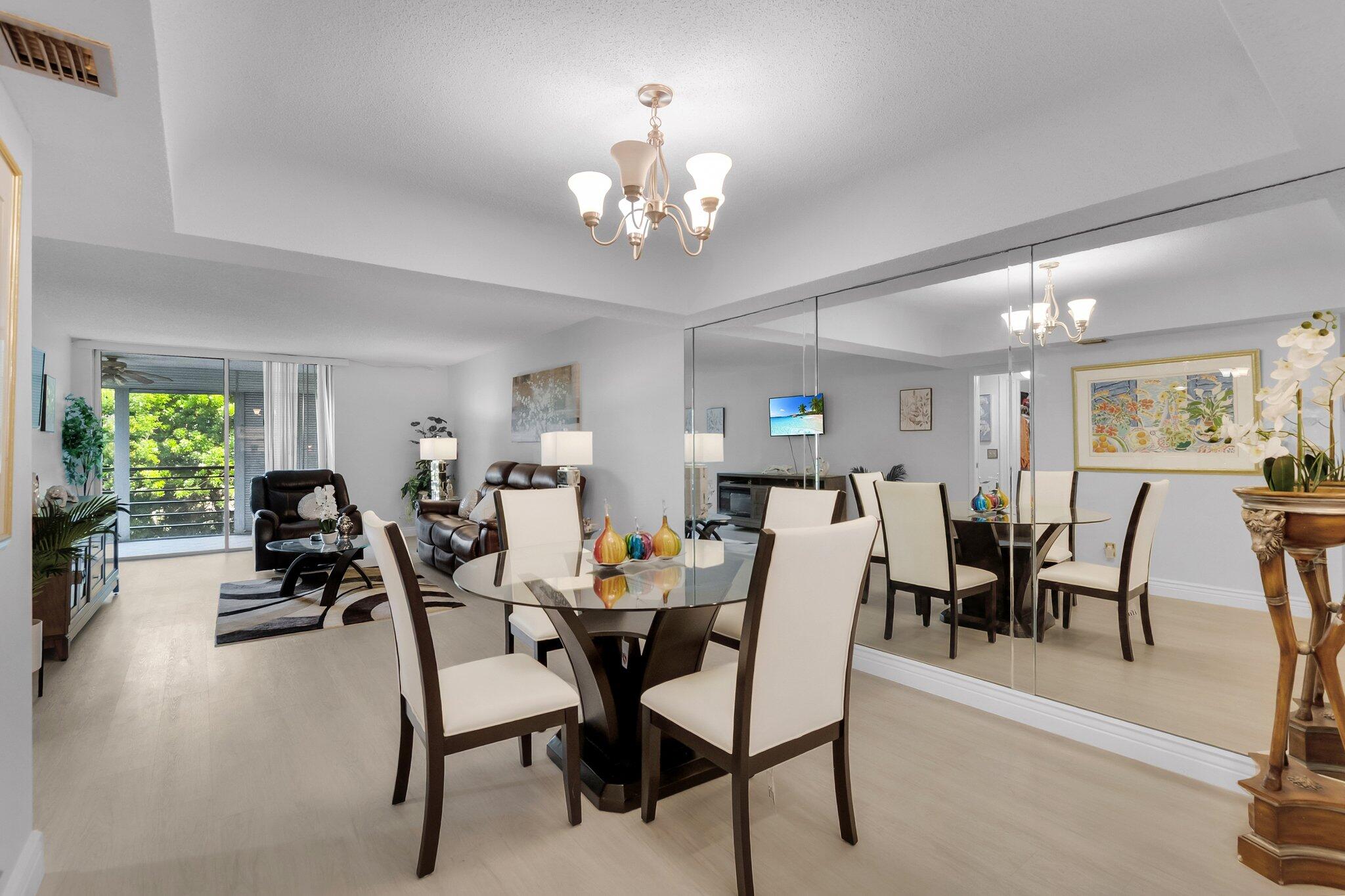 Foto de propiedad en 23247 N Barwood Ln Lane N 305, Boca Raton, FL 33428 Boca Raton con MLS# 