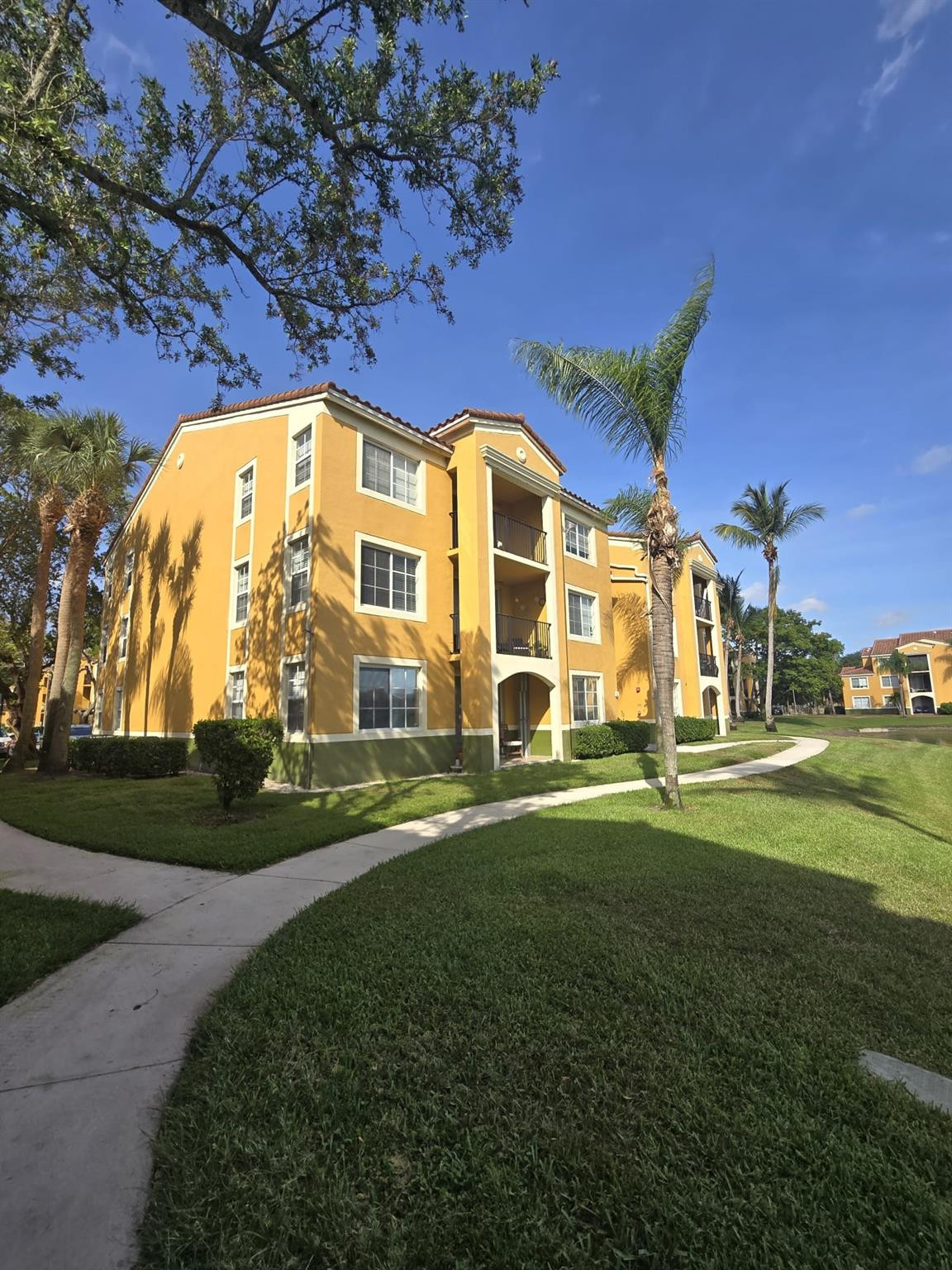 Foto de propiedad en 2151 W Preserve Way 304, Miramar, FL 33025 Miramar con MLS# 