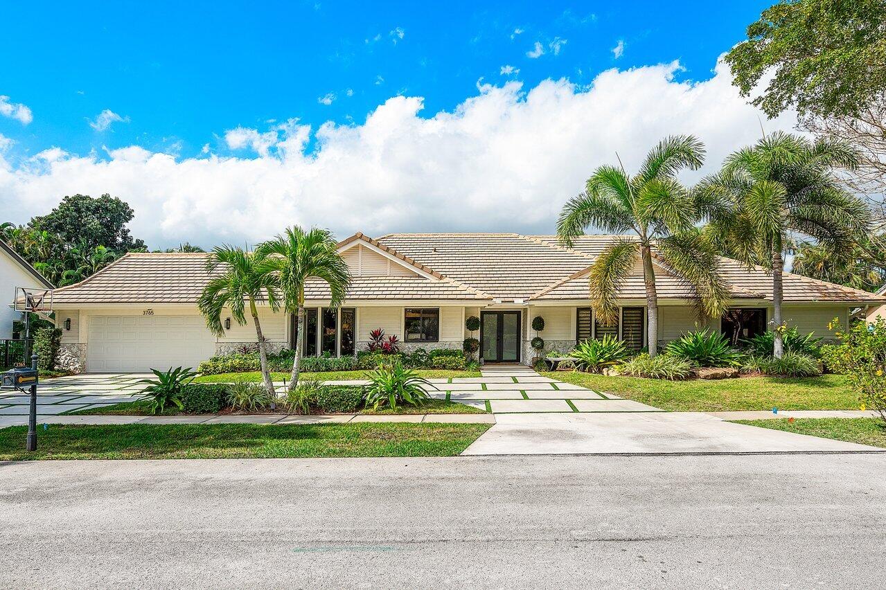 Foto de propiedad en 3765 Kings Way, Boca Raton, FL 33434 Boca Raton con MLS# 