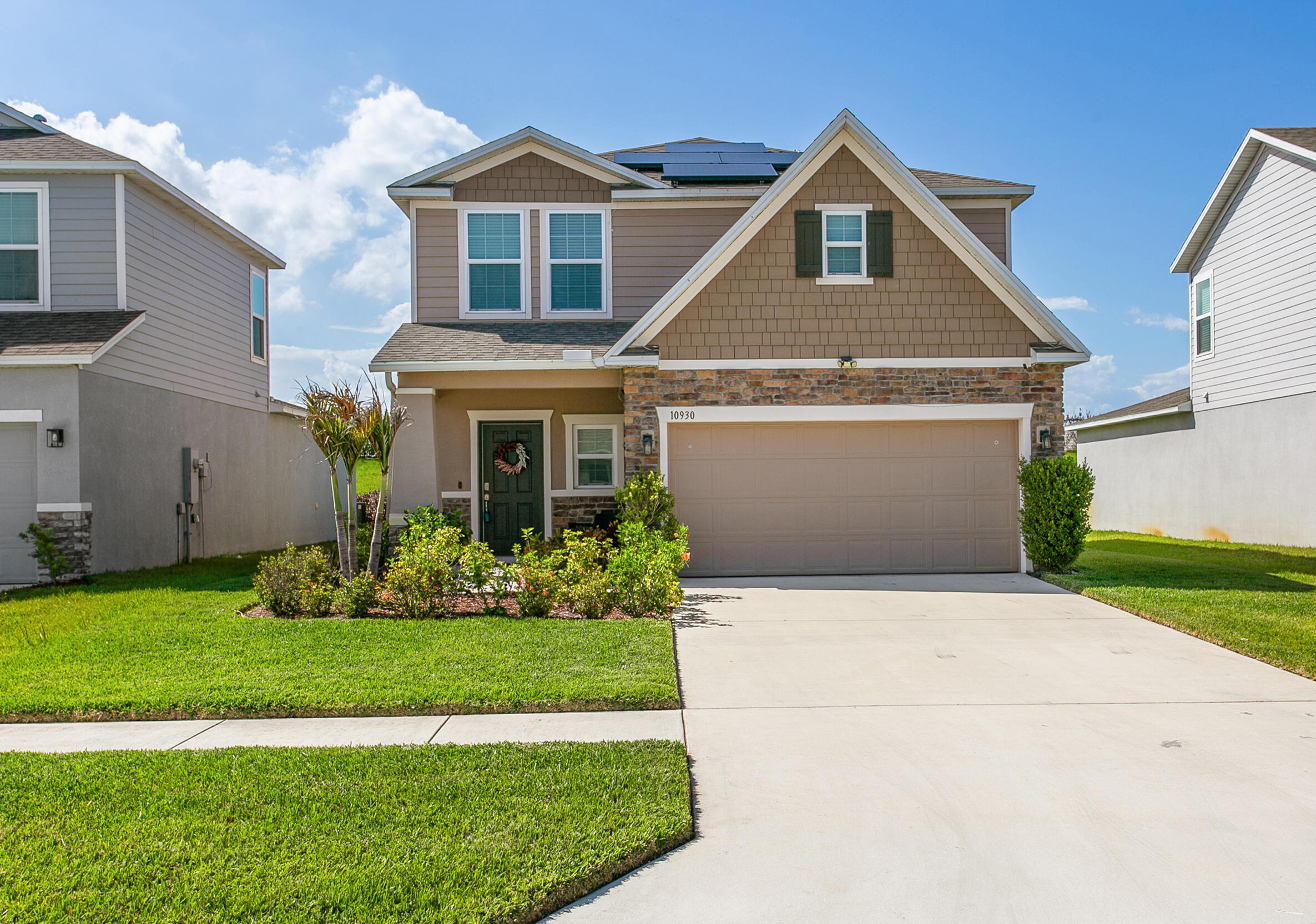 Foto de propiedad en 10930 SW Vasari Way, Port St. Lucie, FL 34987 Port St. Lucie con MLS# 