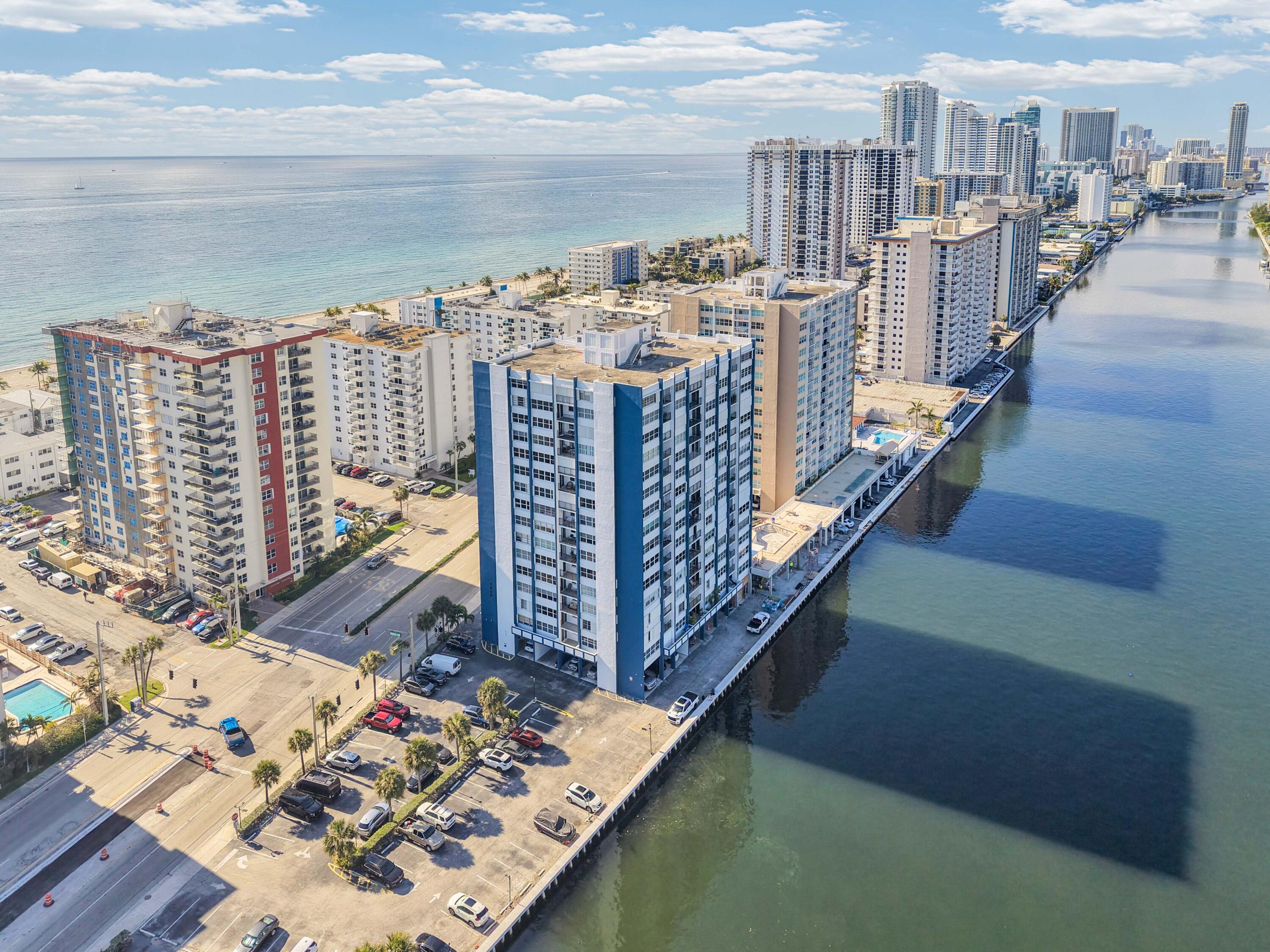 Foto de propiedad en 1400 S Ocean Drive 1702, Hollywood, FL 33019 Hollywood con MLS# 