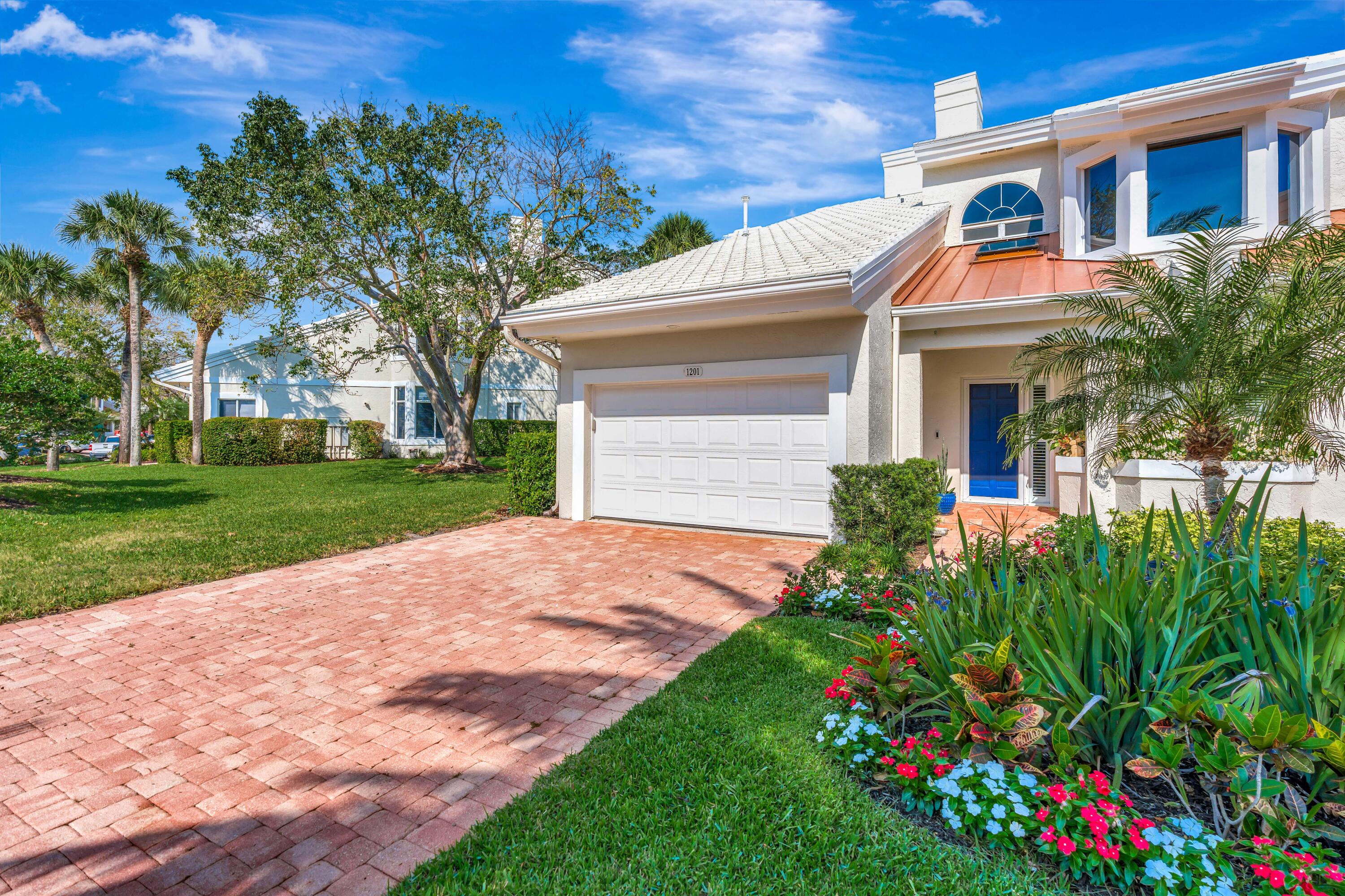 Foto de propiedad en 1201 Captains Way, Jupiter, FL 33477 Jupiter con MLS# 