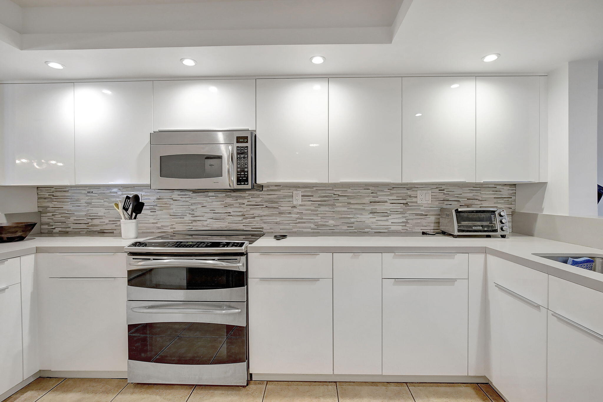Foto de propiedad en 141 SW 96th Terrace 302, Plantation, FL 33324 Plantation con MLS# 
