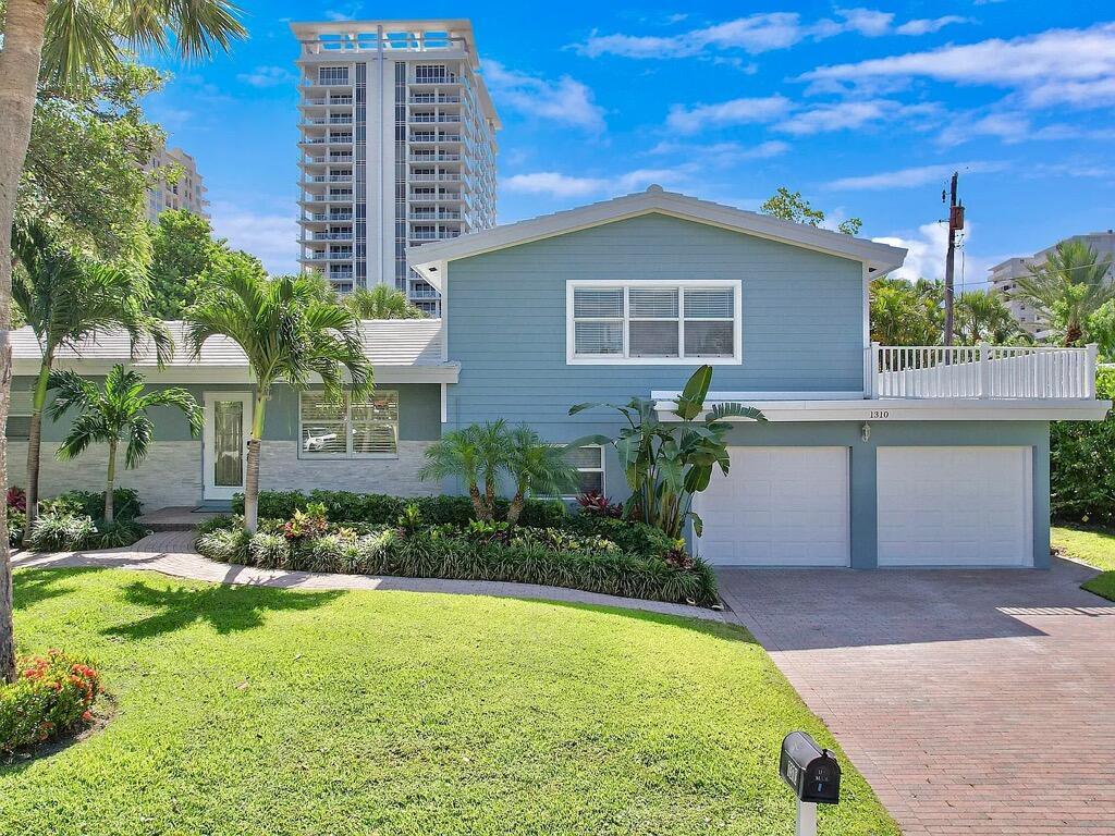 Foto de propiedad en 1310 Manor Drive, Singer Island, FL 33404 Singer Island con MLS# 