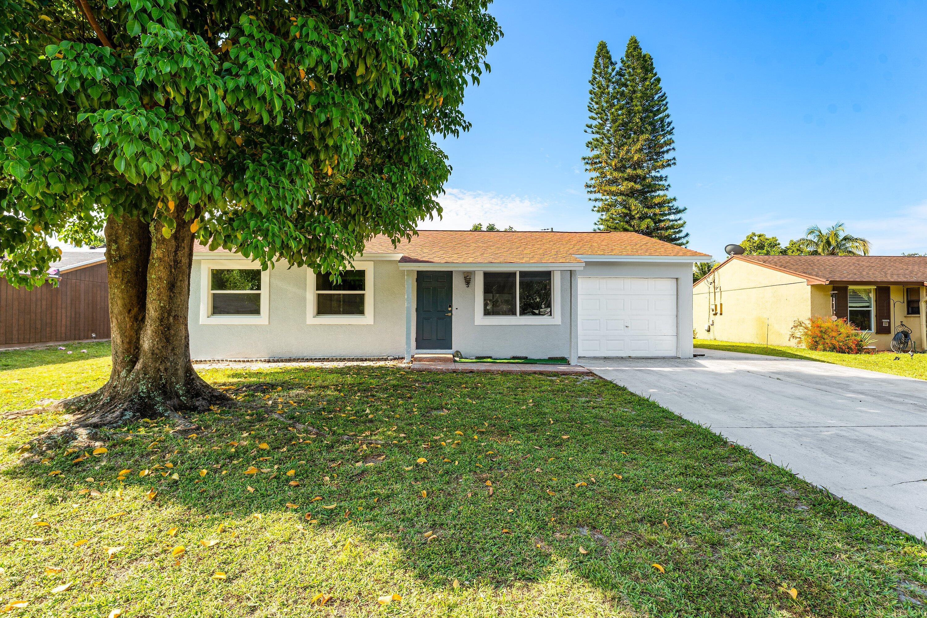 Foto de propiedad en 4714 Wadita Ka Way, West Palm Beach, FL 33417 West Palm Beach con MLS# 