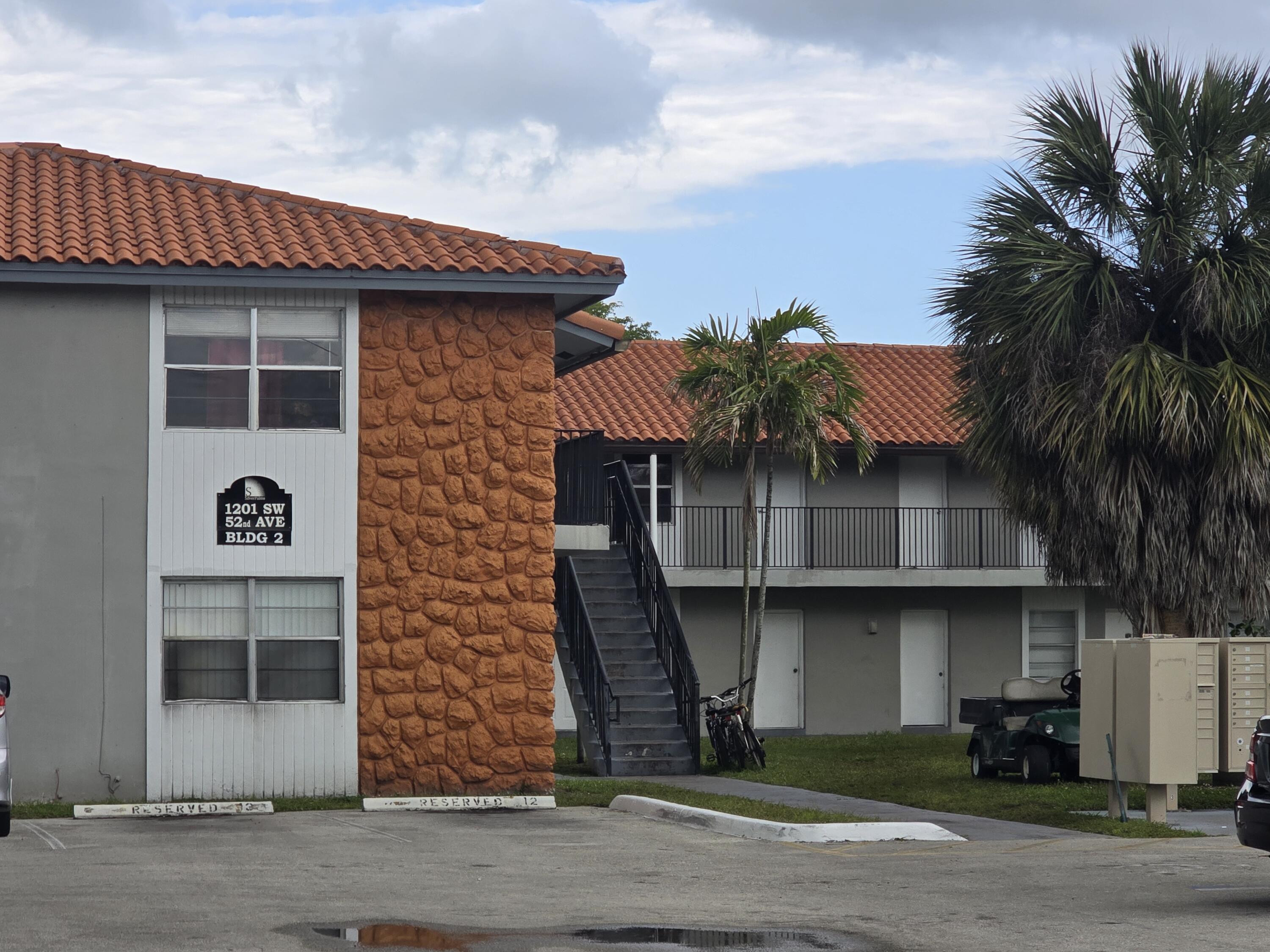 Foto de propiedad en 1201 SW 52nd Avenue 202-2, North Lauderdale, FL 33068 North Lauderdale con MLS# 