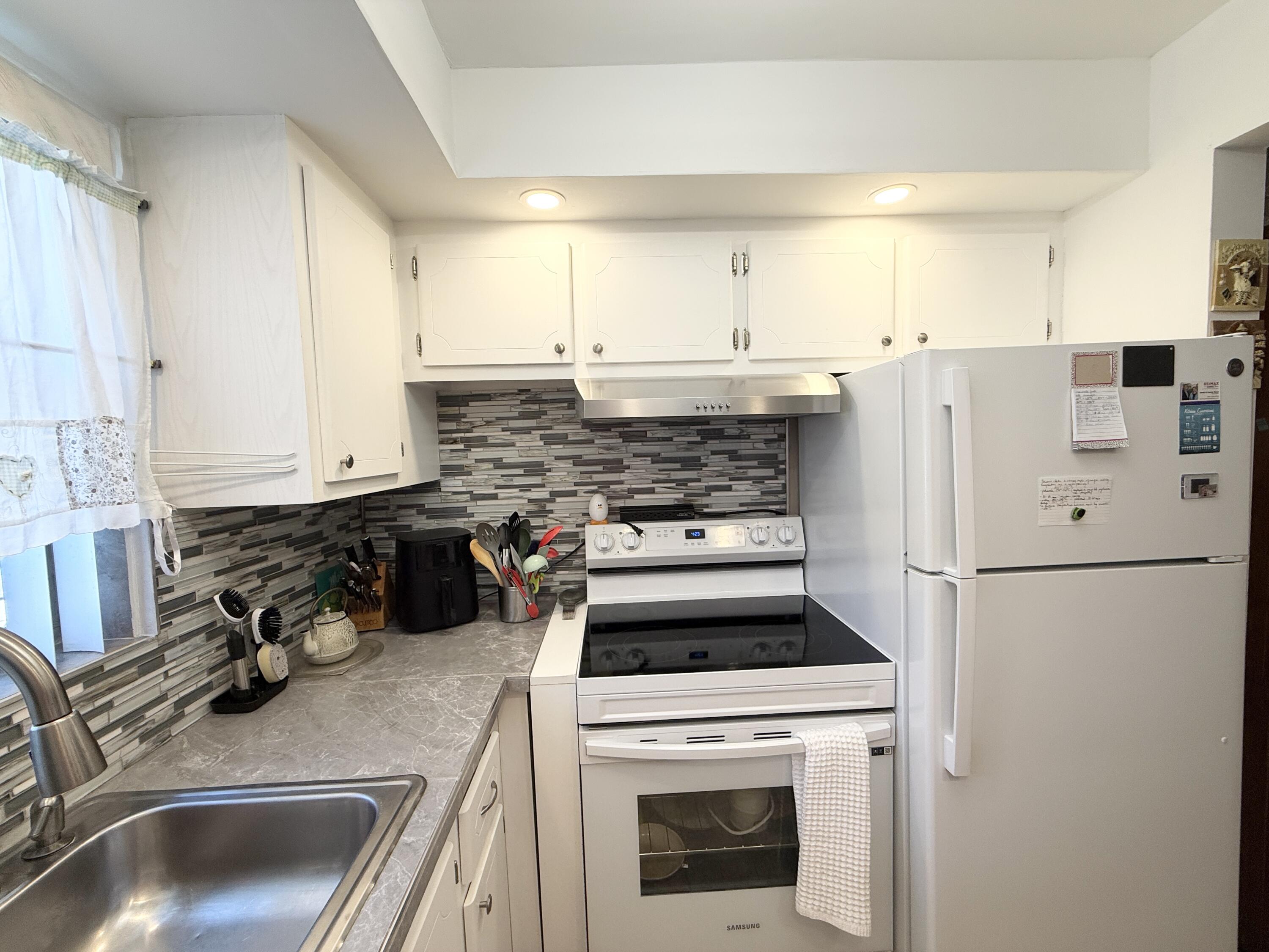 En Venta 228 Canterbury J, West Palm Beach, FL 33417, West Palm Beach, FL 33417