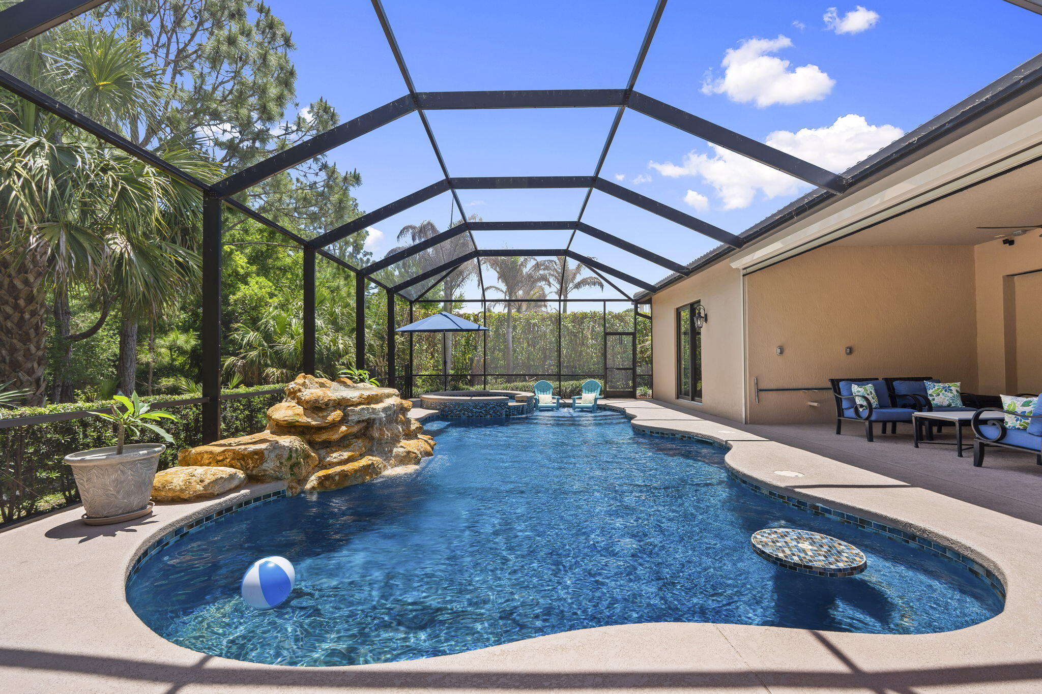 Foto de propiedad en 4801 SW Gossamer Circle, Palm City, FL 34990 Palm City con MLS# 