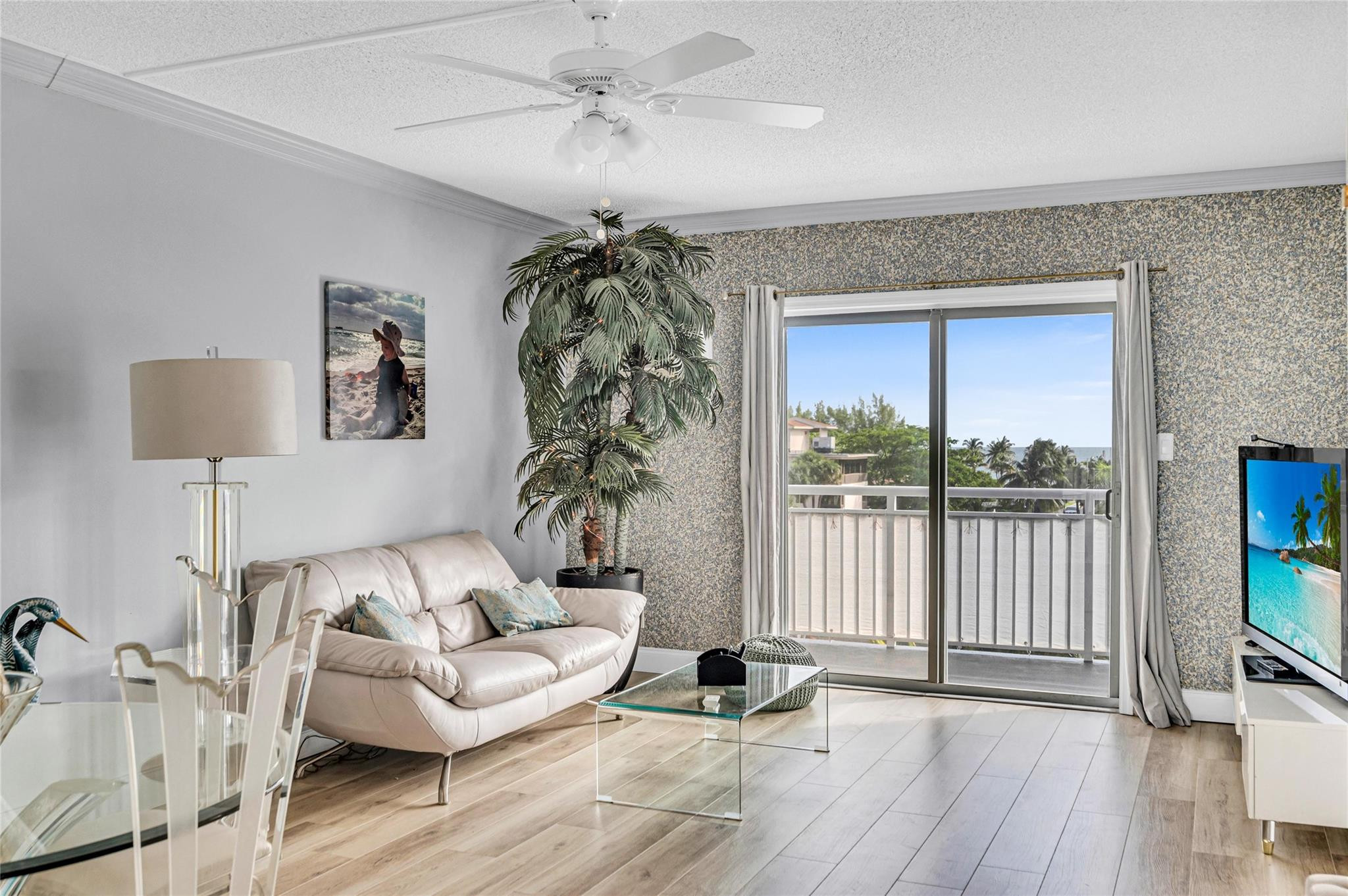 Foto de propiedad en 720 Orton Avenue 505, Fort Lauderdale, FL 33304 Fort Lauderdale con MLS# 