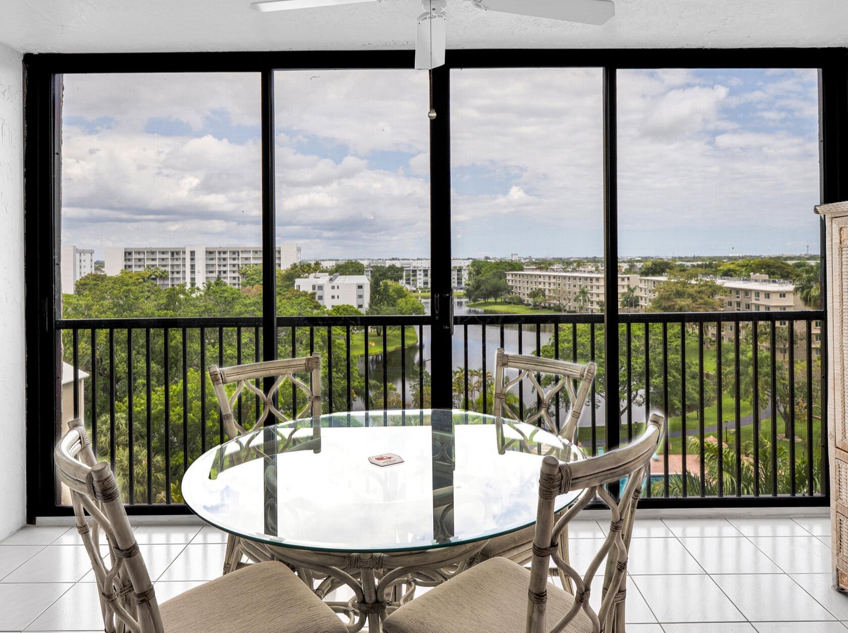 Foto de propiedad en 2205 S Cypress Bend Drive 801, Pompano Beach, FL 33069 Pompano Beach con MLS# 