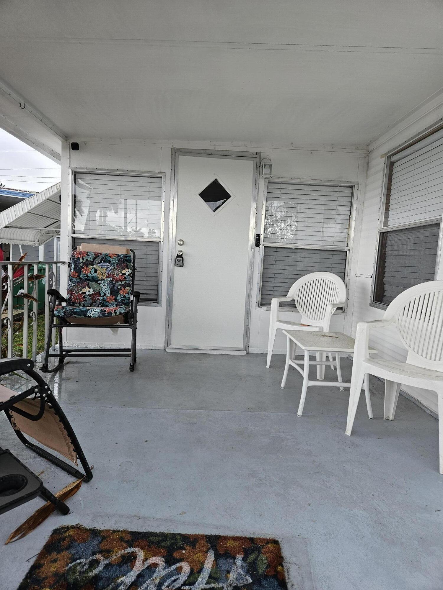 Foto de propiedad en 8550 SW 20th Street, Davie, FL 33324 Davie con MLS# 