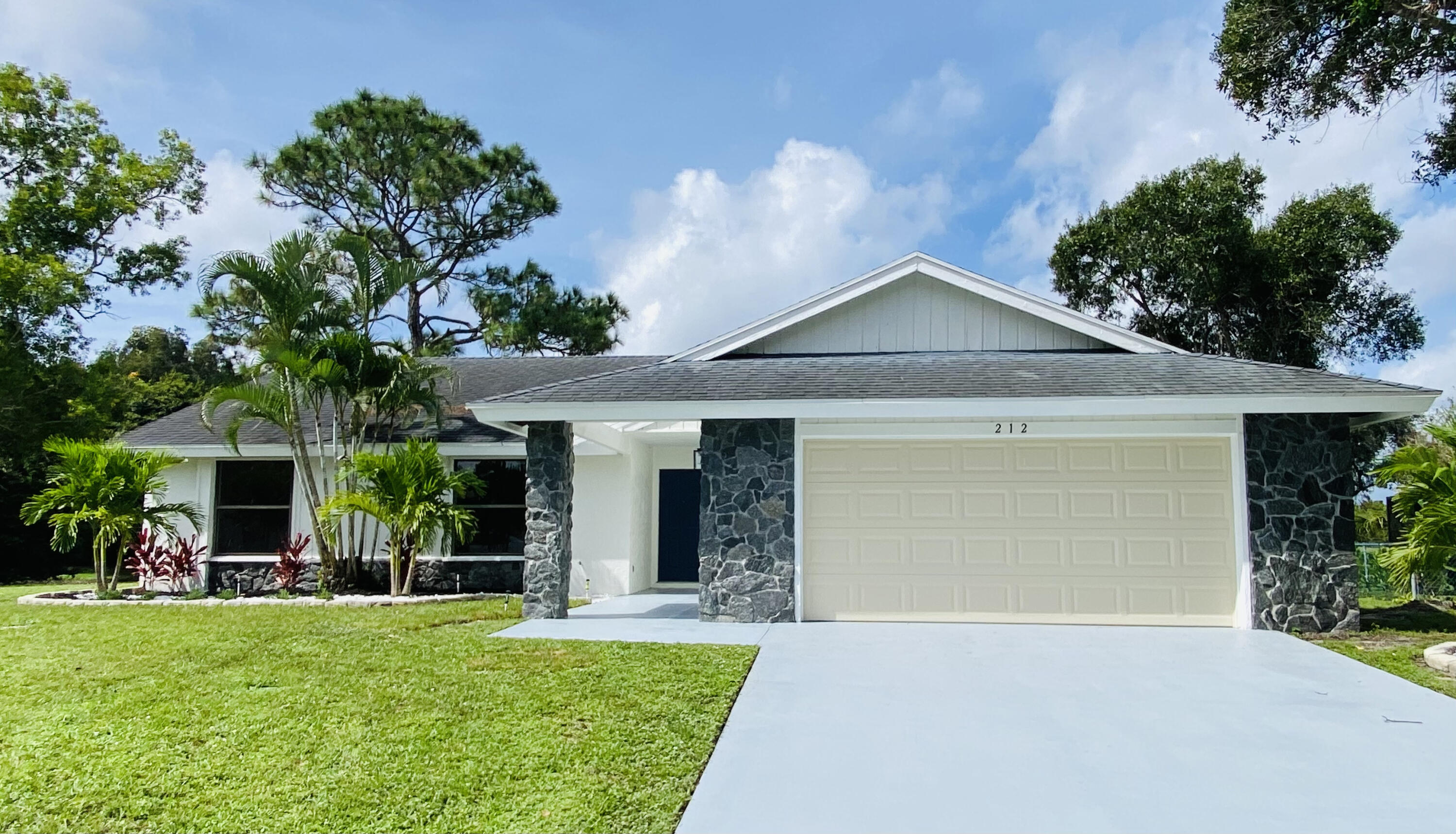 Alquilada 212 Trace Court, Royal Palm Beach, FL 33411, Royal Palm Beach, FL 33411