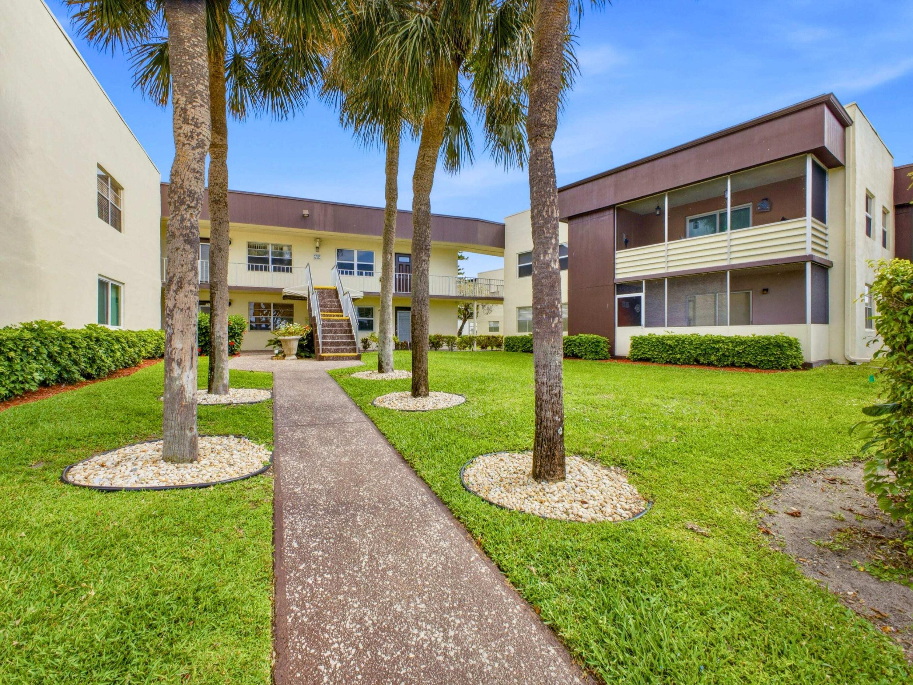 Foto de propiedad en 755 Normandy P, Delray Beach, FL 33484 Delray Beach con MLS# 