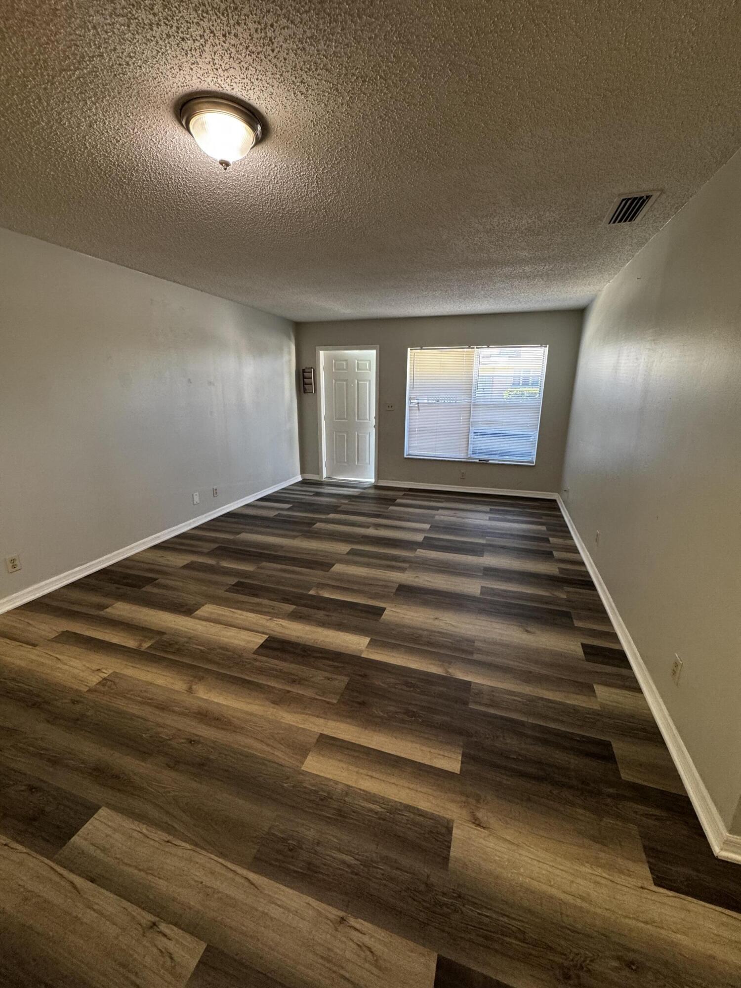 Alquilada 4510 Parker Avenue 1, West Palm Beach, FL 33405, West Palm Beach, FL 33405