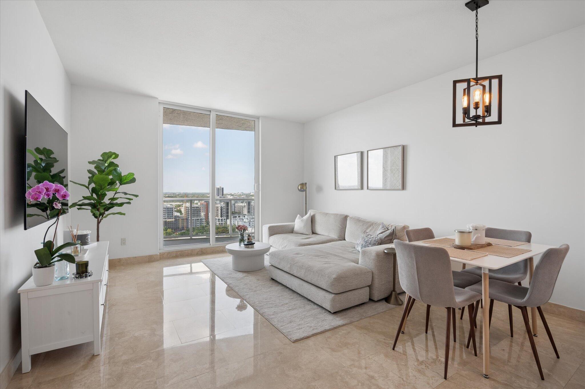 Foto de propiedad en 315 NE 3rd Avenue 2108, Fort Lauderdale, FL 33301 Fort Lauderdale con MLS# 