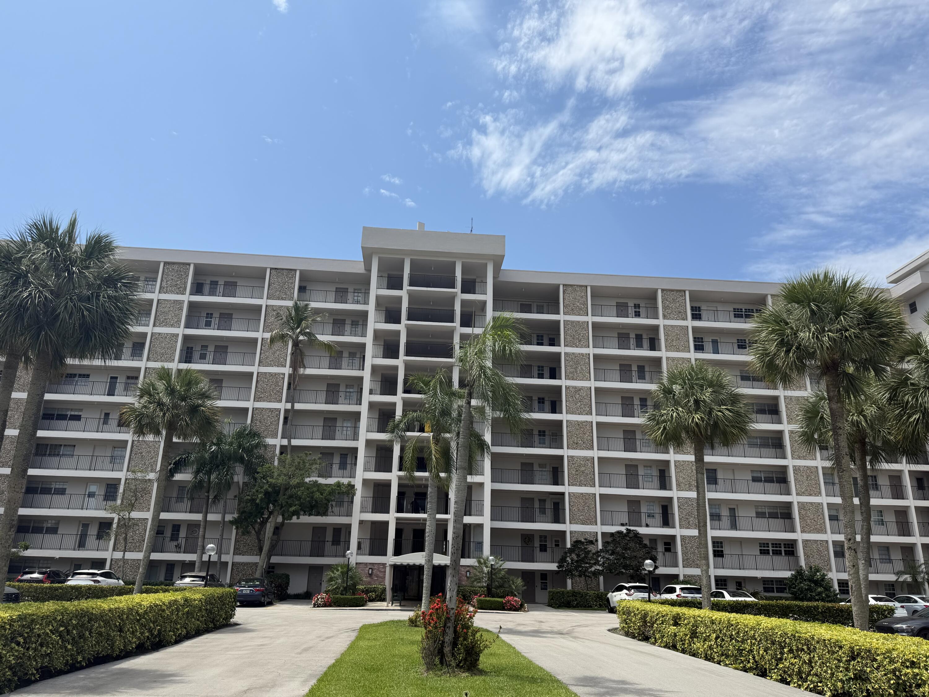 Foto de propiedad en 3150 N Palm Aire Drive 804, Pompano Beach, FL 33069 Pompano Beach con MLS# 