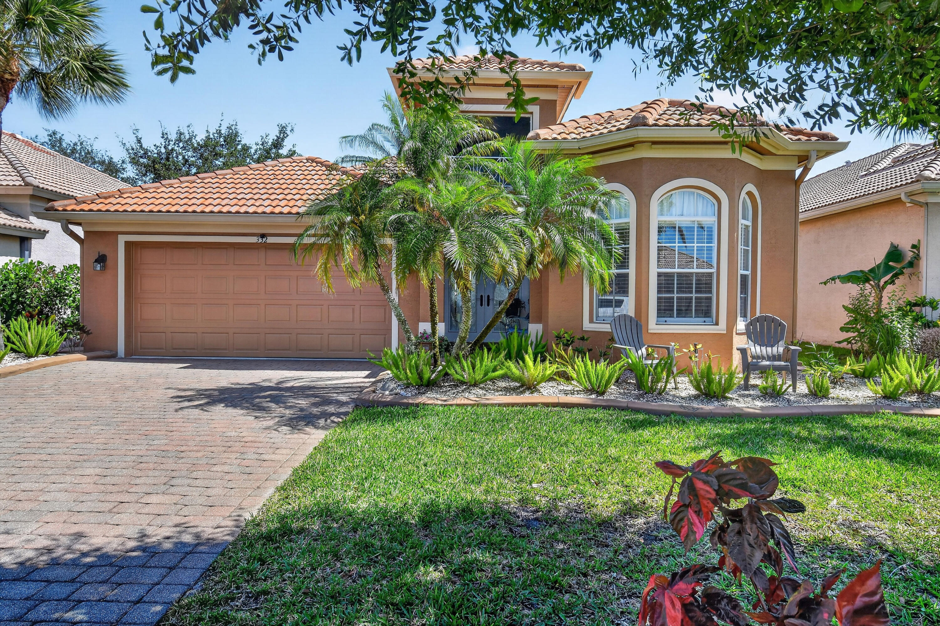 Foto de propiedad en 332 NW Stratford Lane, Port St. Lucie, FL 34983 Port St. Lucie con MLS# 