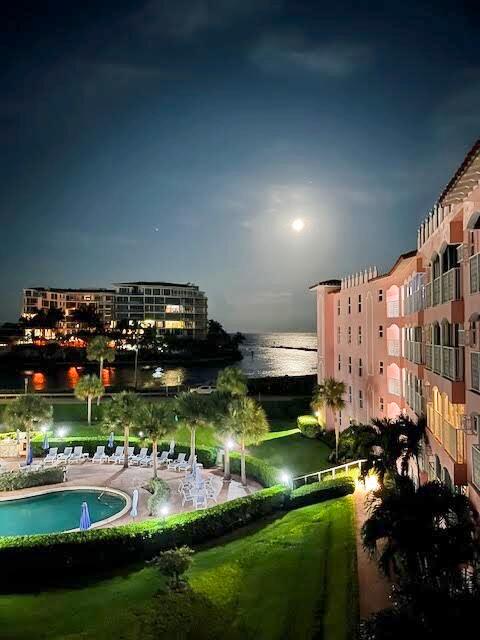 Foto de propiedad en 1040 Banyan Road 401c, Boca Raton, FL 33432 Boca Raton con MLS# 