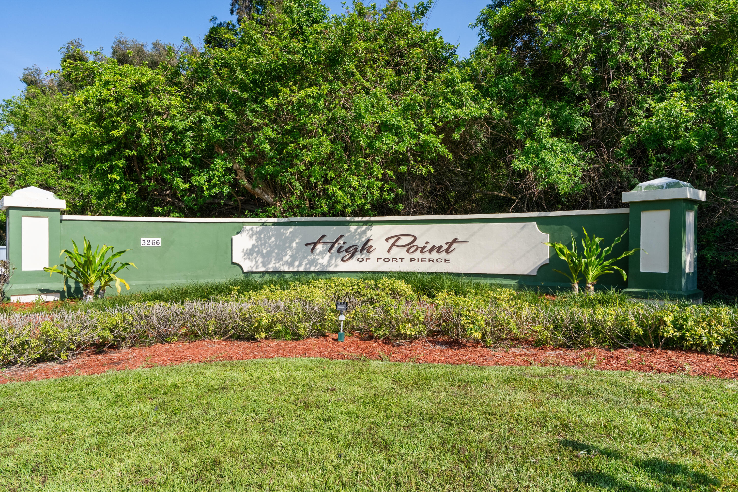 Foto de propiedad en 1234 S Lakes End Drive A, Fort Pierce, FL 34982 Fort Pierce con MLS# 