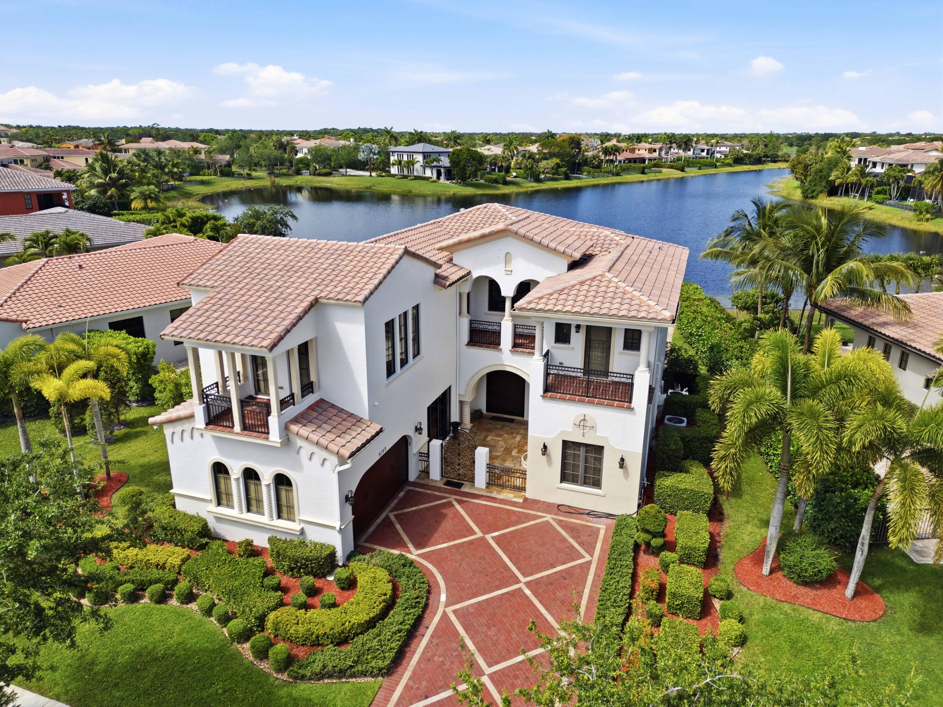 Foto de propiedad en 8289 Emerald Avenue, Parkland, FL 33076 Parkland con MLS# 