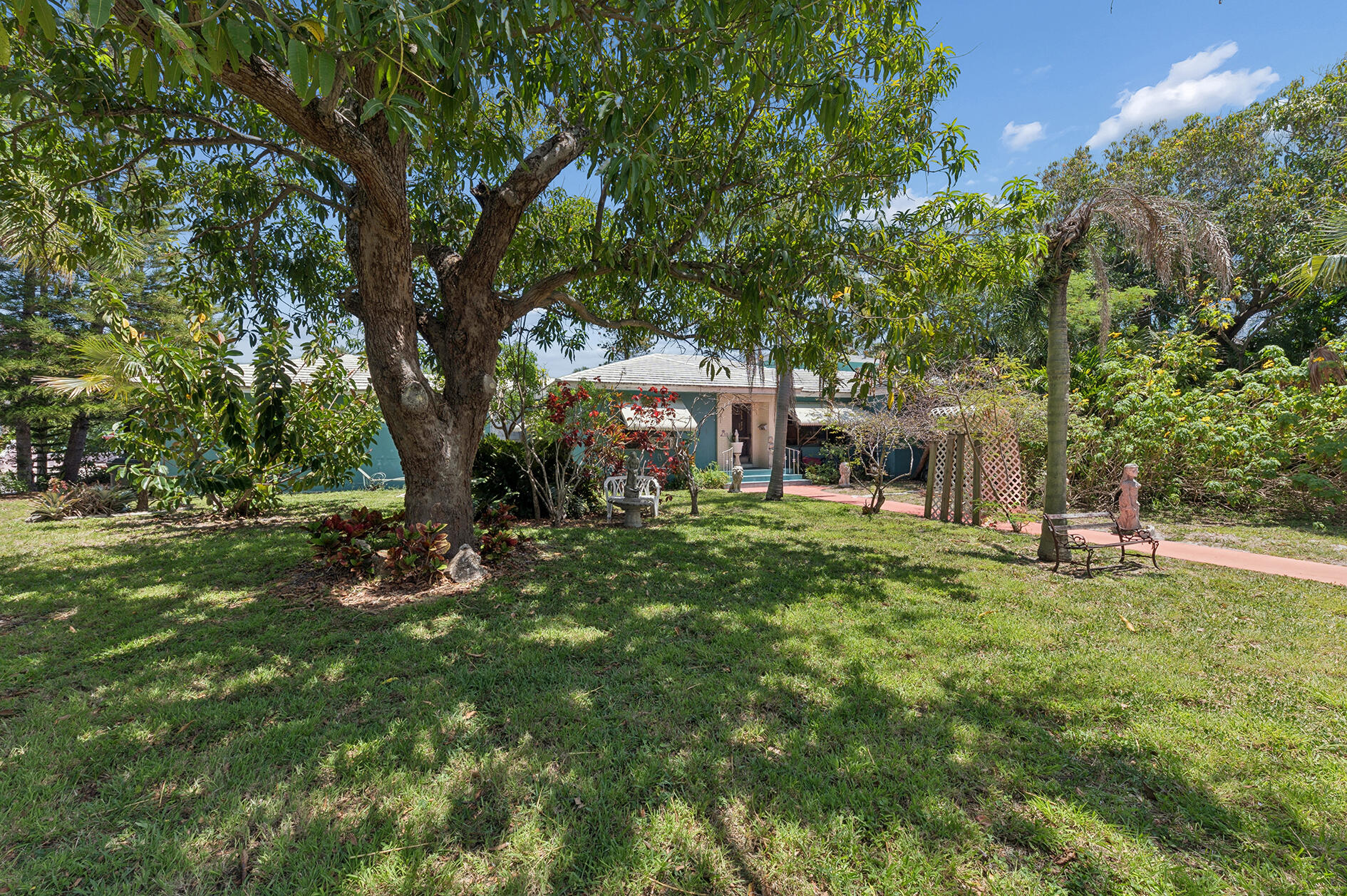 Foto de propiedad en 502 S Palmway, Lake Worth Beach, FL 33460 Lake Worth Beach con MLS# 