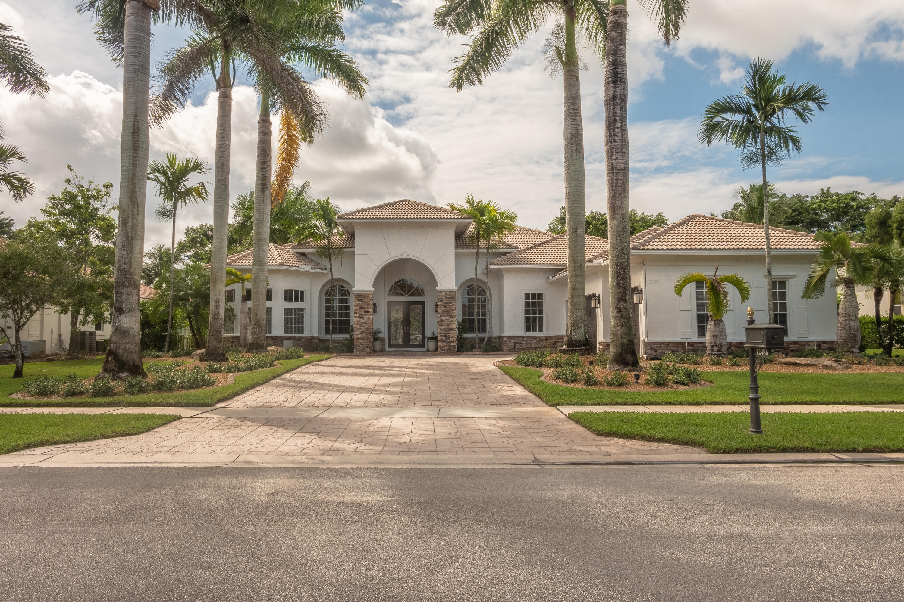 Foto de propiedad en 12486 Equine Lane, Wellington, FL 33414 Wellington con MLS# 