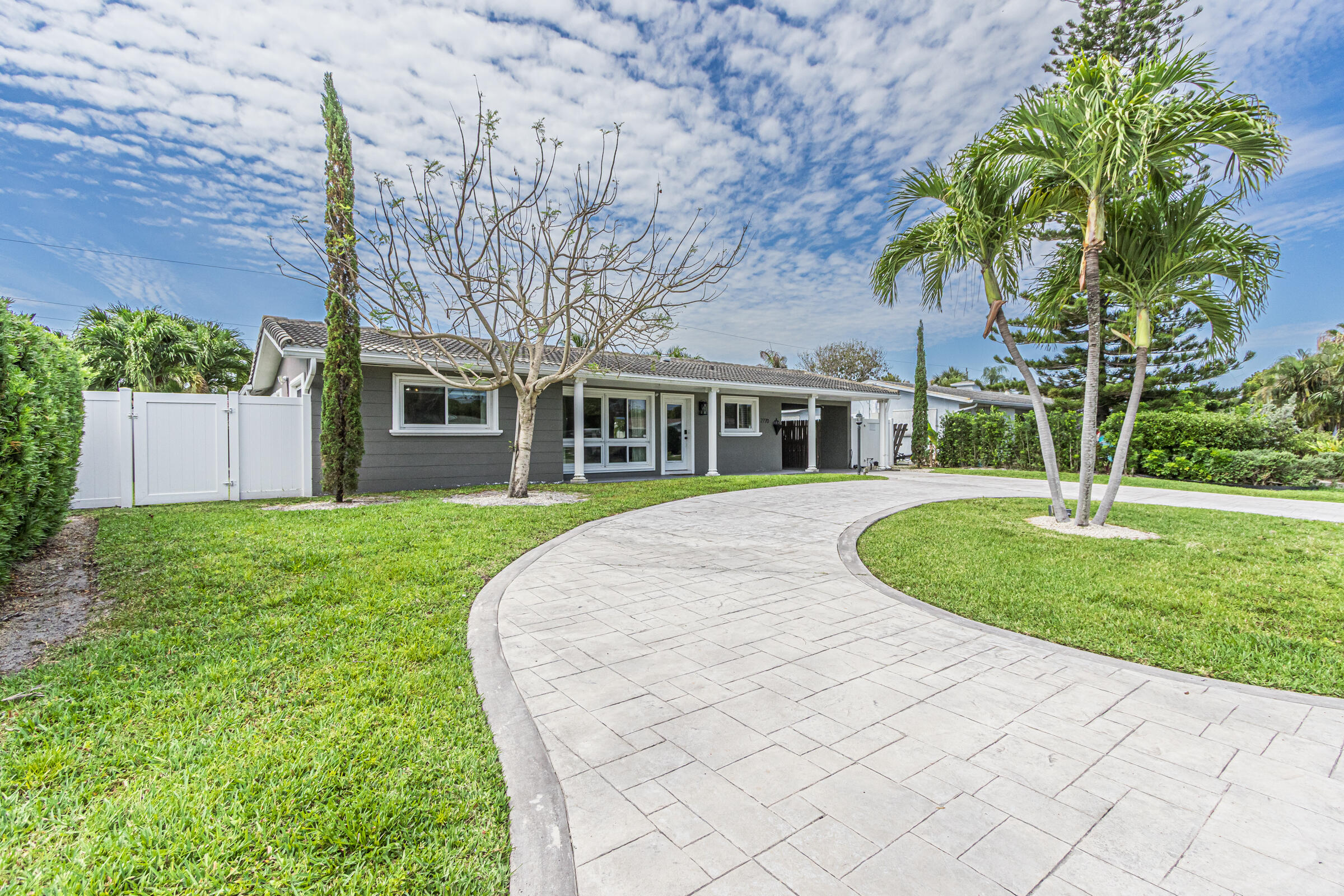 Foto de propiedad en 2770 NE 53rd Street, Lighthouse Point, FL 33064 Lighthouse Point con MLS# 