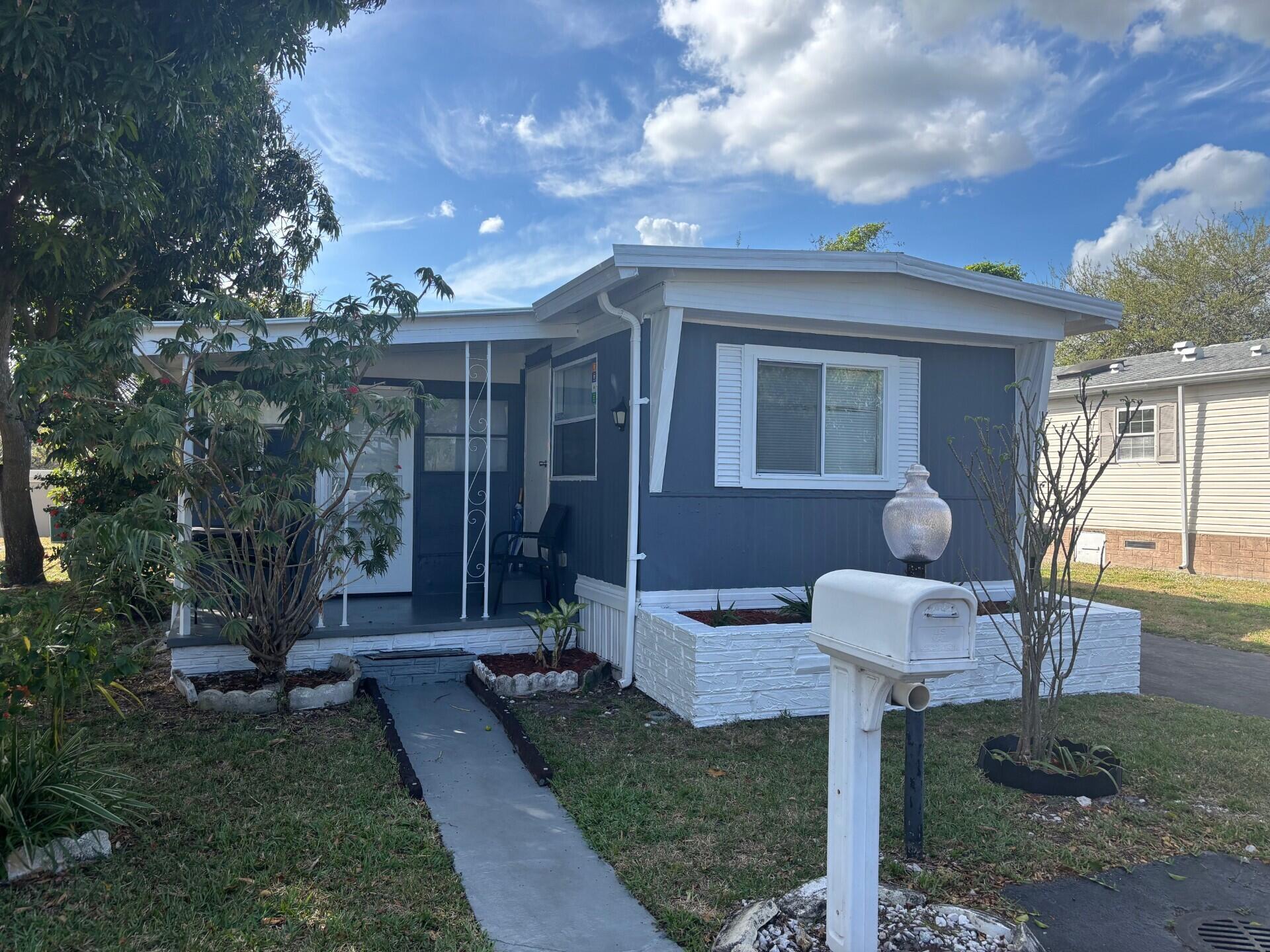 Foto de propiedad en 6931 NW 45th Terrace, Coconut Creek, FL 33073 Coconut Creek con MLS# 