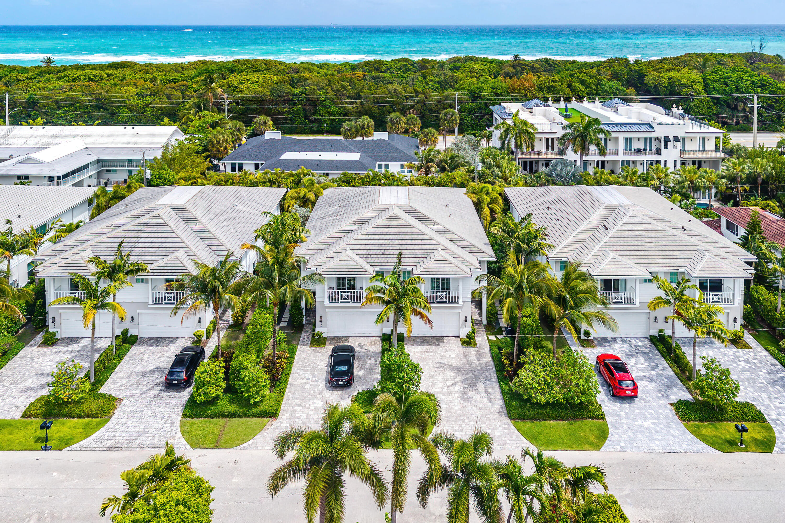 Foto de propiedad en 436 NE Wavecrest Way, Boca Raton, FL 33432 Boca Raton con MLS# 
